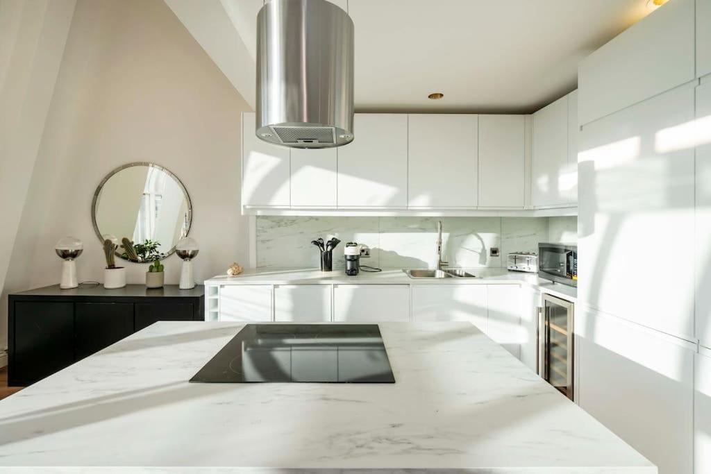 Arcore Premium Golden Square London