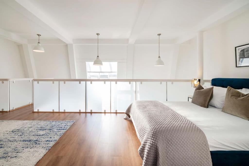 Arcore Premium Golden Square Apartment *