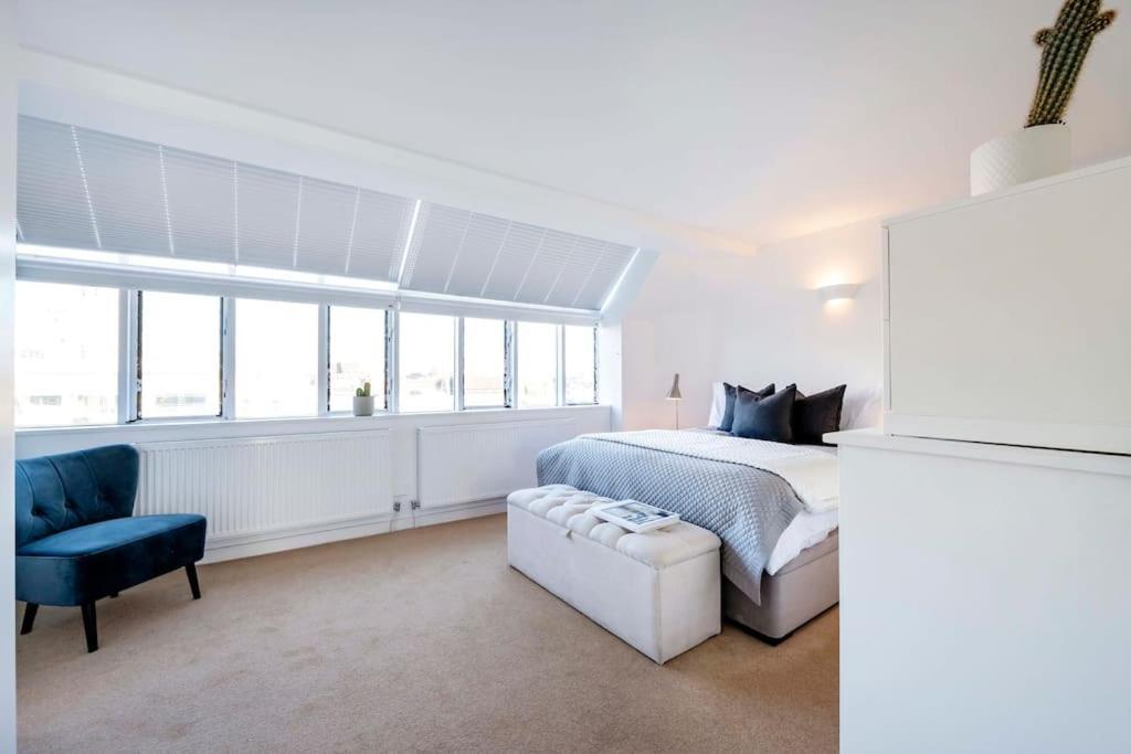 Arcore Premium Golden Square Apartment