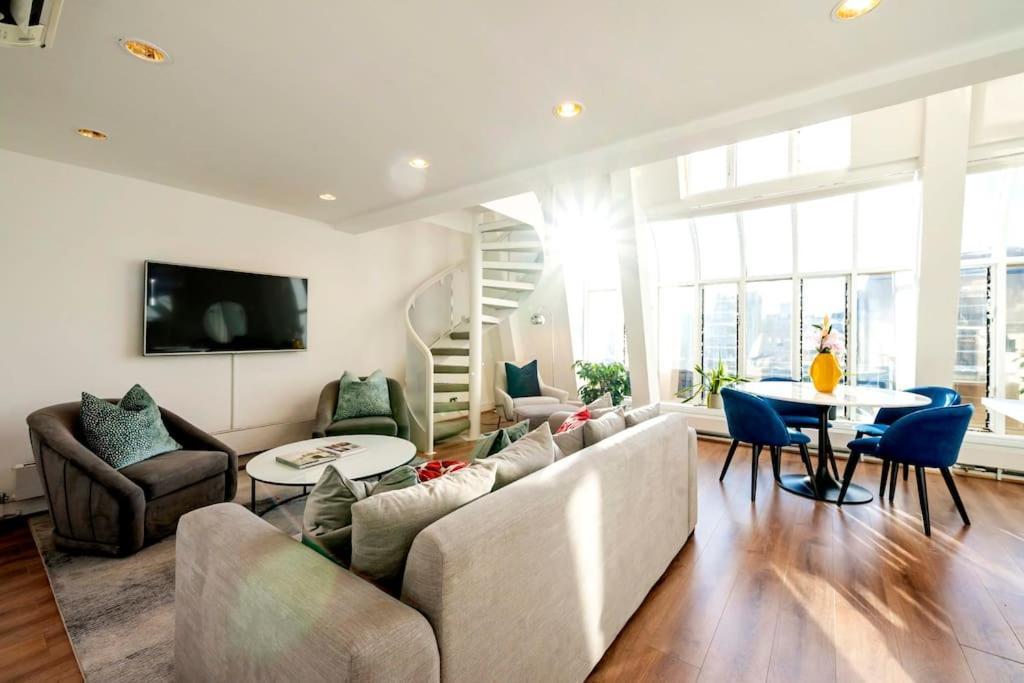 Arcore Premium Golden Square Apartment *