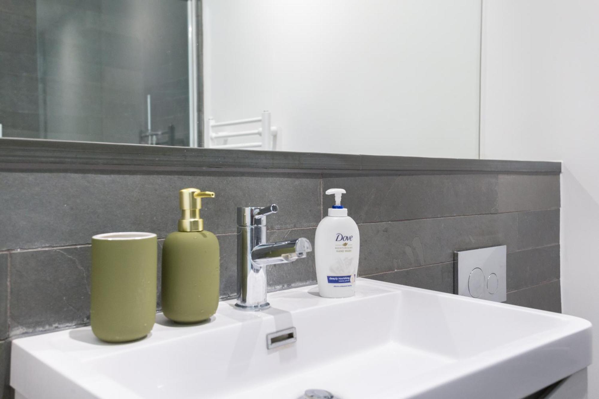 The Vale - Luxury Apartment