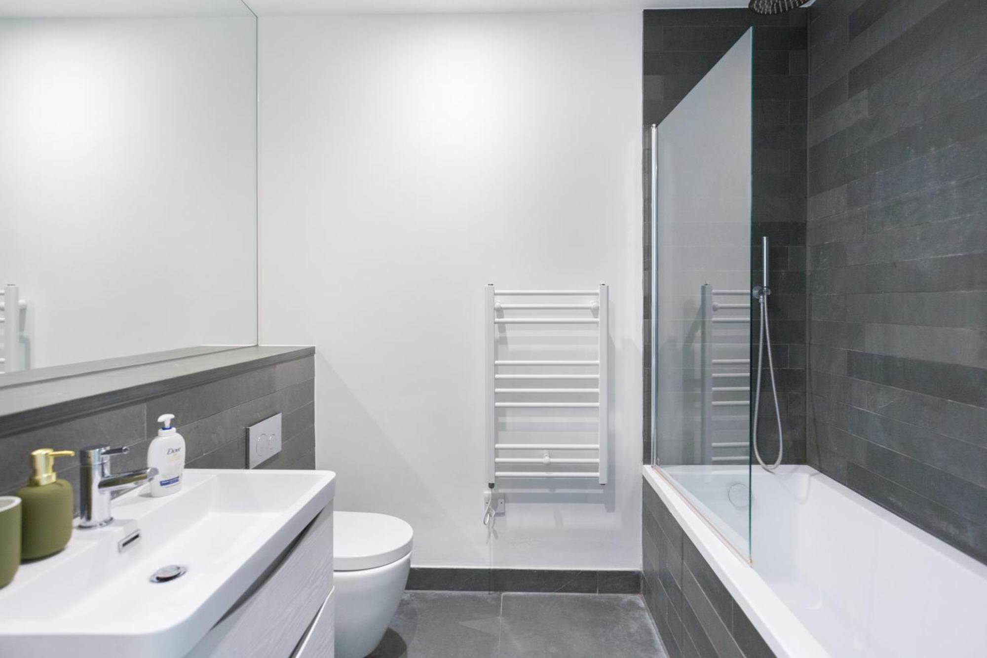 The Vale - Luxury Apartment London