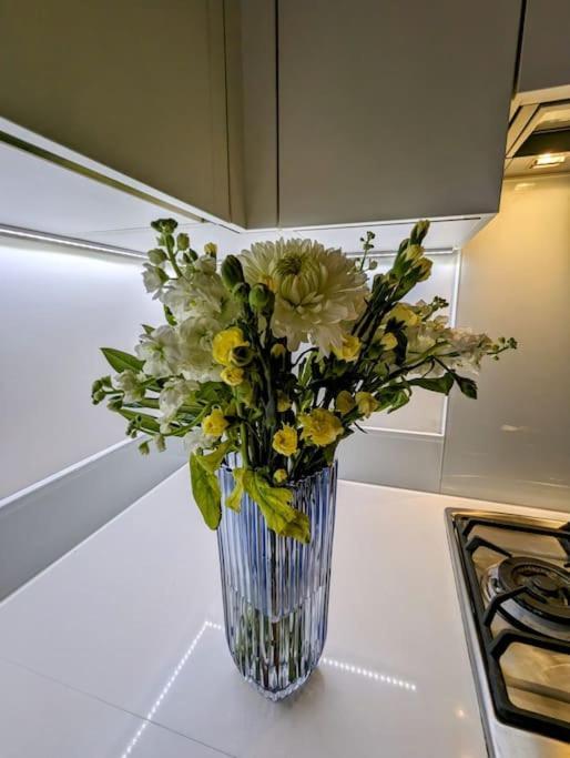 New Lux 1 Or 2 Bed Flats + Car Park + 5min Tube + Fast Wifi Apartamento *