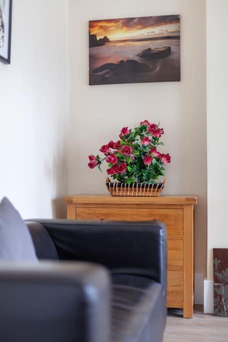Spacious & 3-bed Flat By Popular Waterloo! London