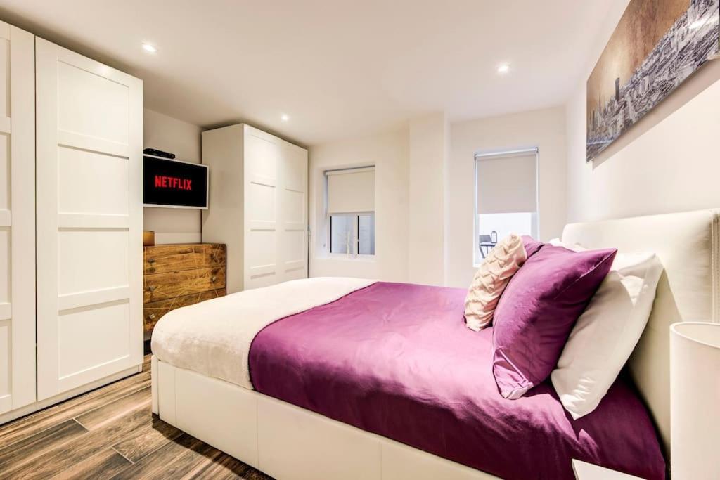 Luxury 1 Bed With Private Terrace & Parking - Heart Of Wanstead Village Apartamento