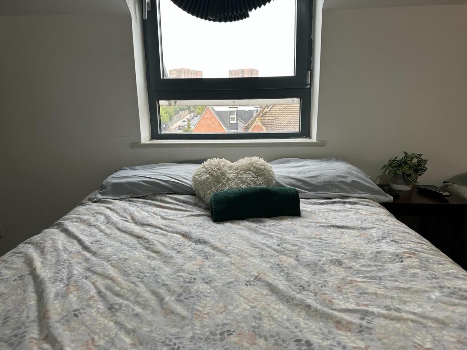 Charming 6-bed In Wembley Area Apartment London