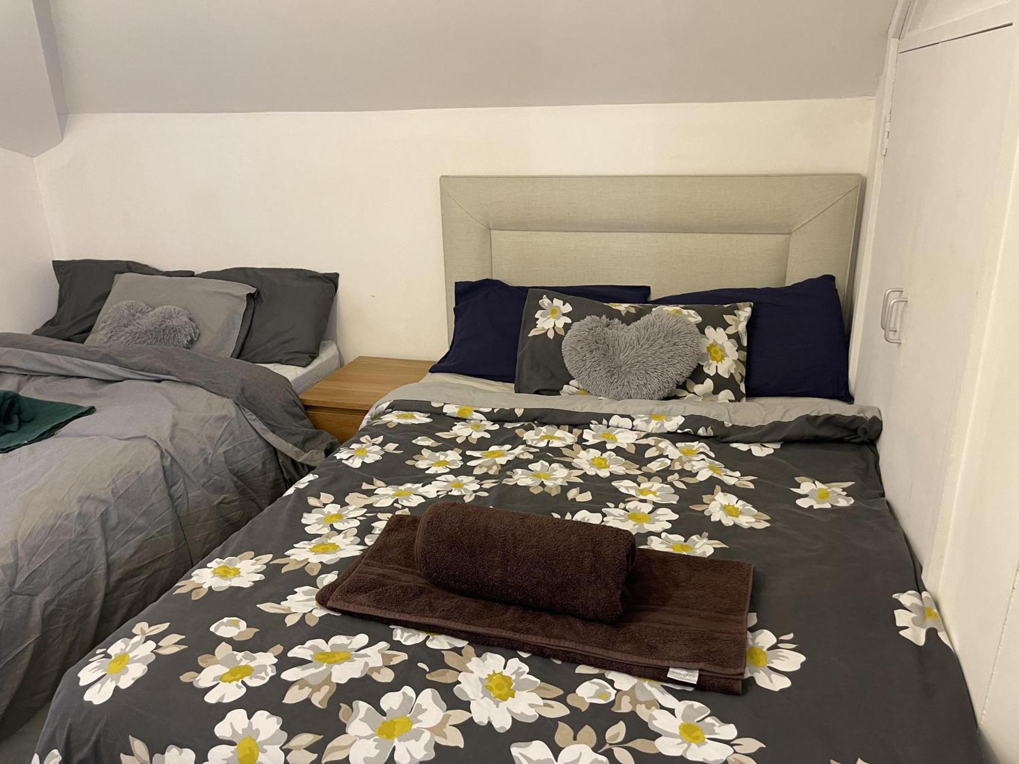 Charming 6-bed In Wembley Area Apartment *