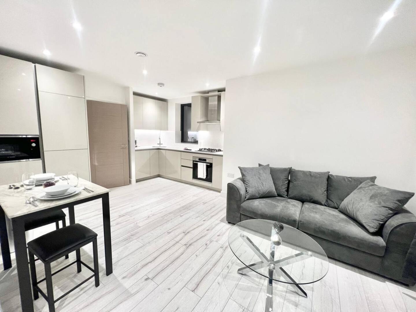 Aparthotel Queens Luxury Wembley Stadium -