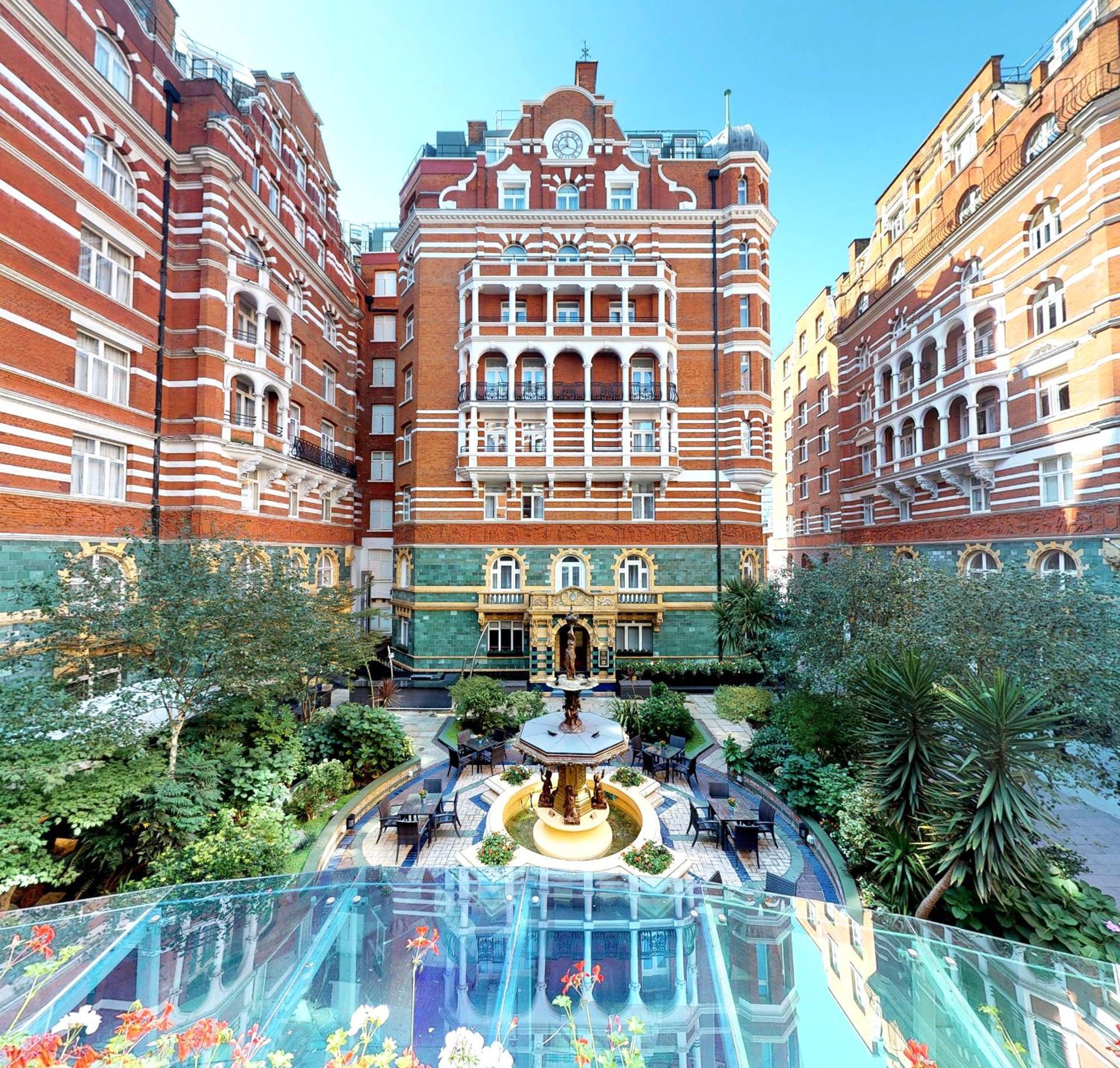 Hotell St. James' Court, A Taj Hotel, London