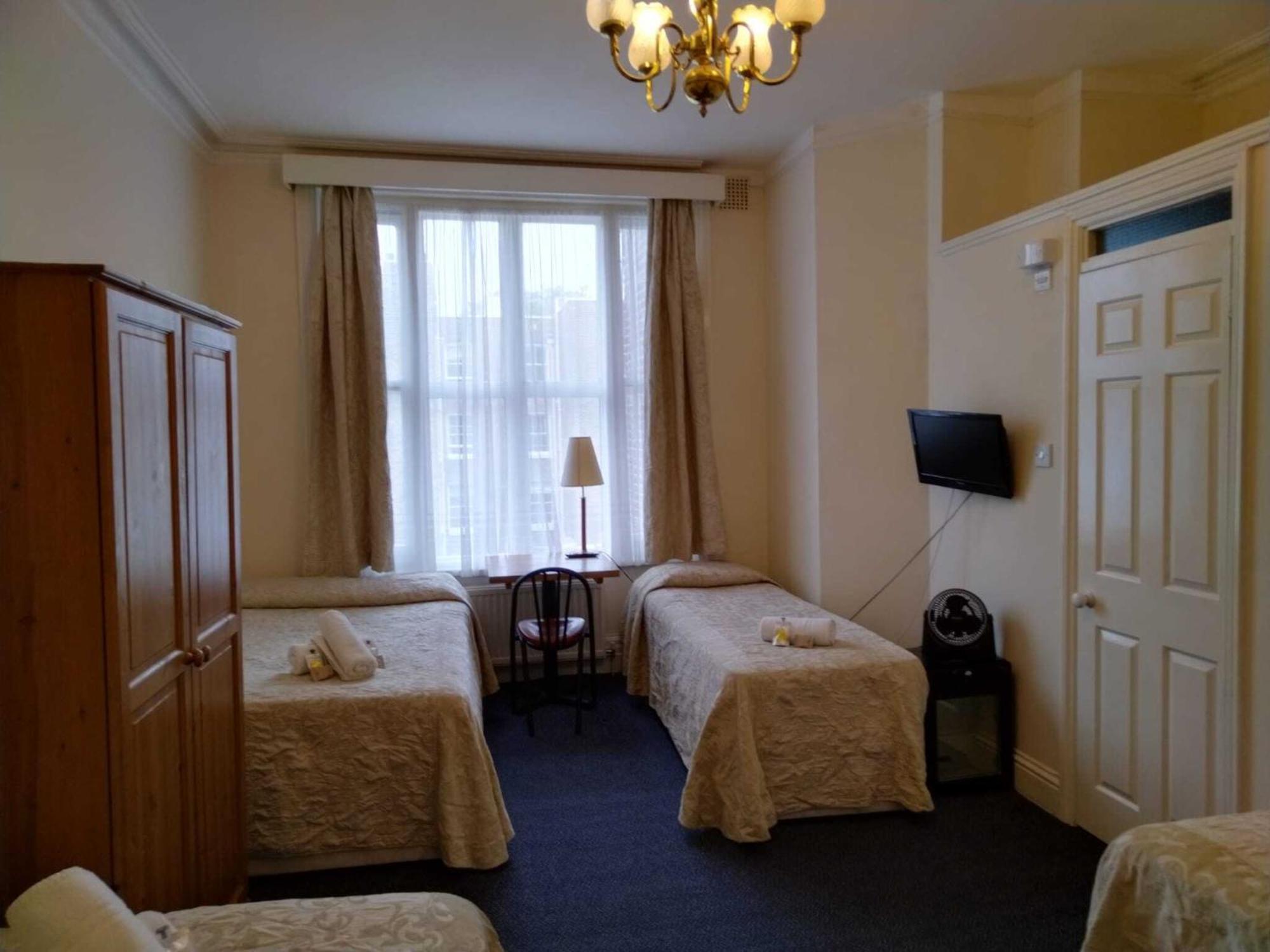 Hotell St Simeon 2*