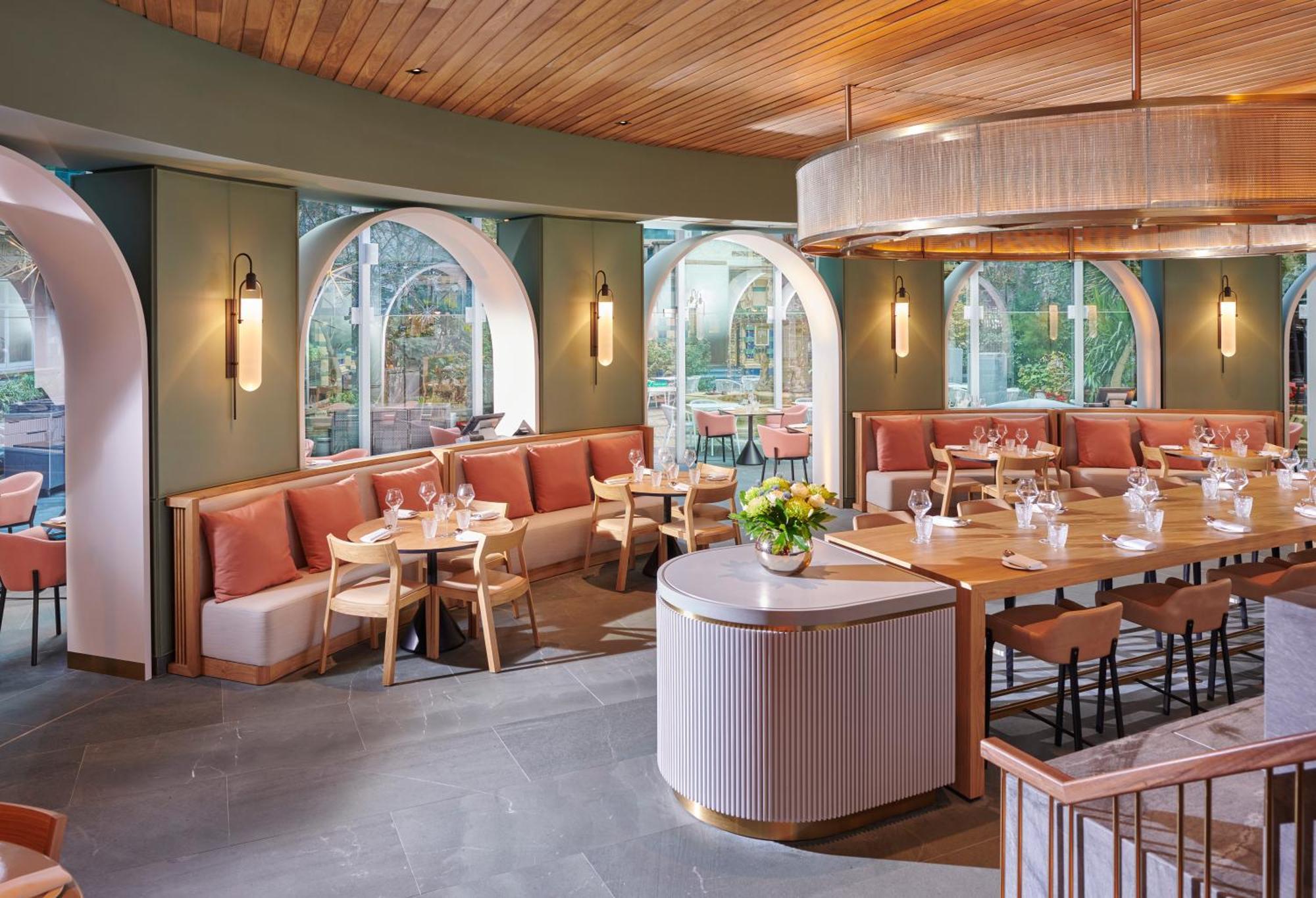 St. James' Court, A Taj Hotel, Hotell 4*