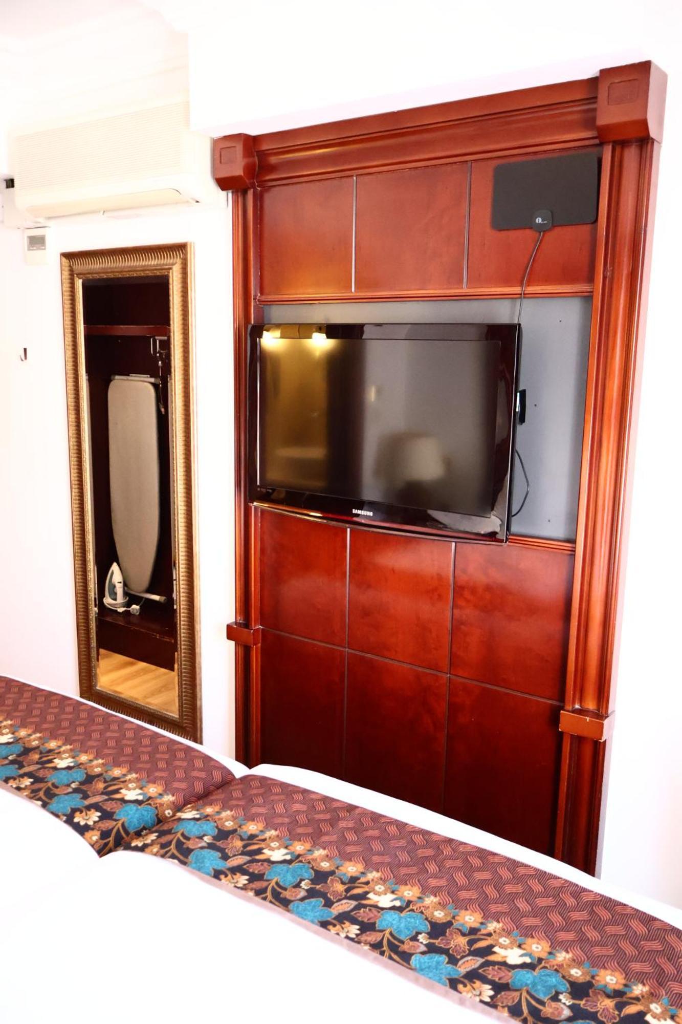 Dreamtel Kensington Hotel
