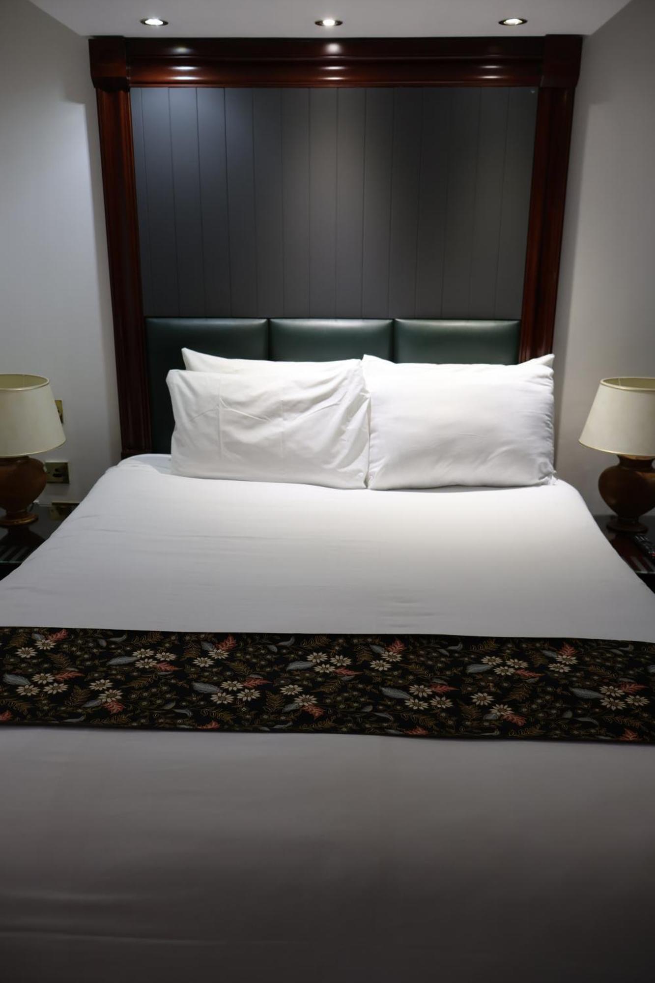 Dreamtel Kensington 3* London