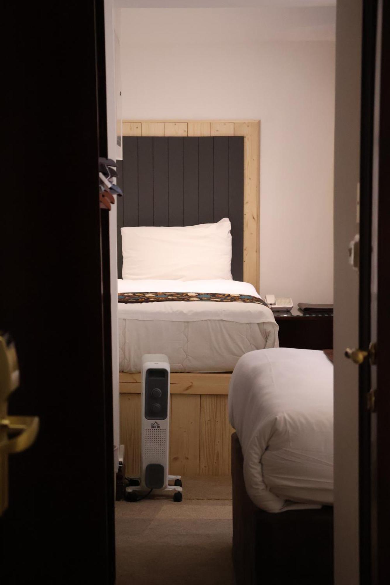 Dreamtel Kensington Hotel