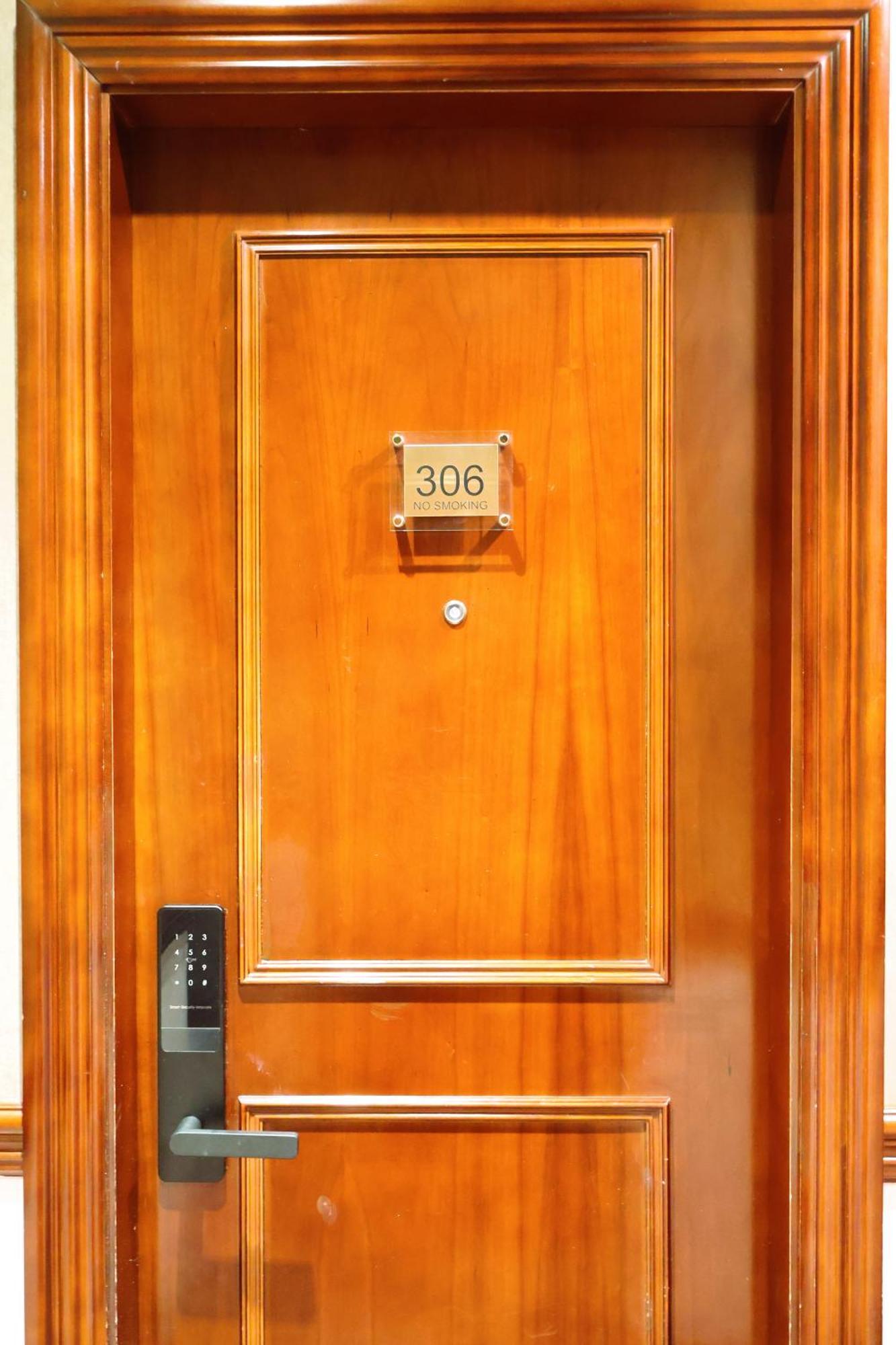 Dreamtel Kensington Hotel