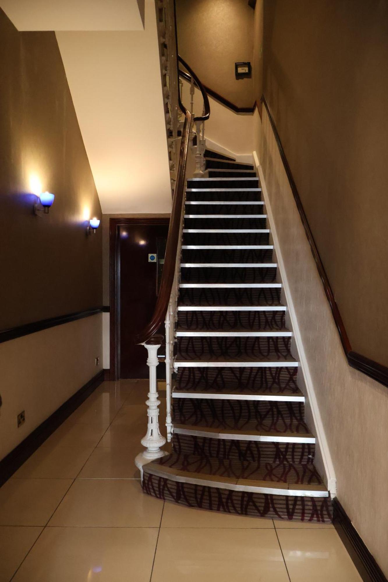 Hotel Dreamtel Kensington 3*