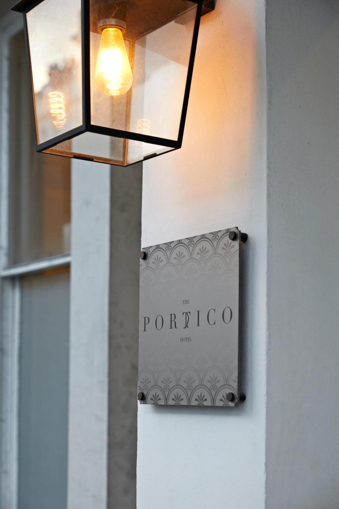 Hotell The Portico