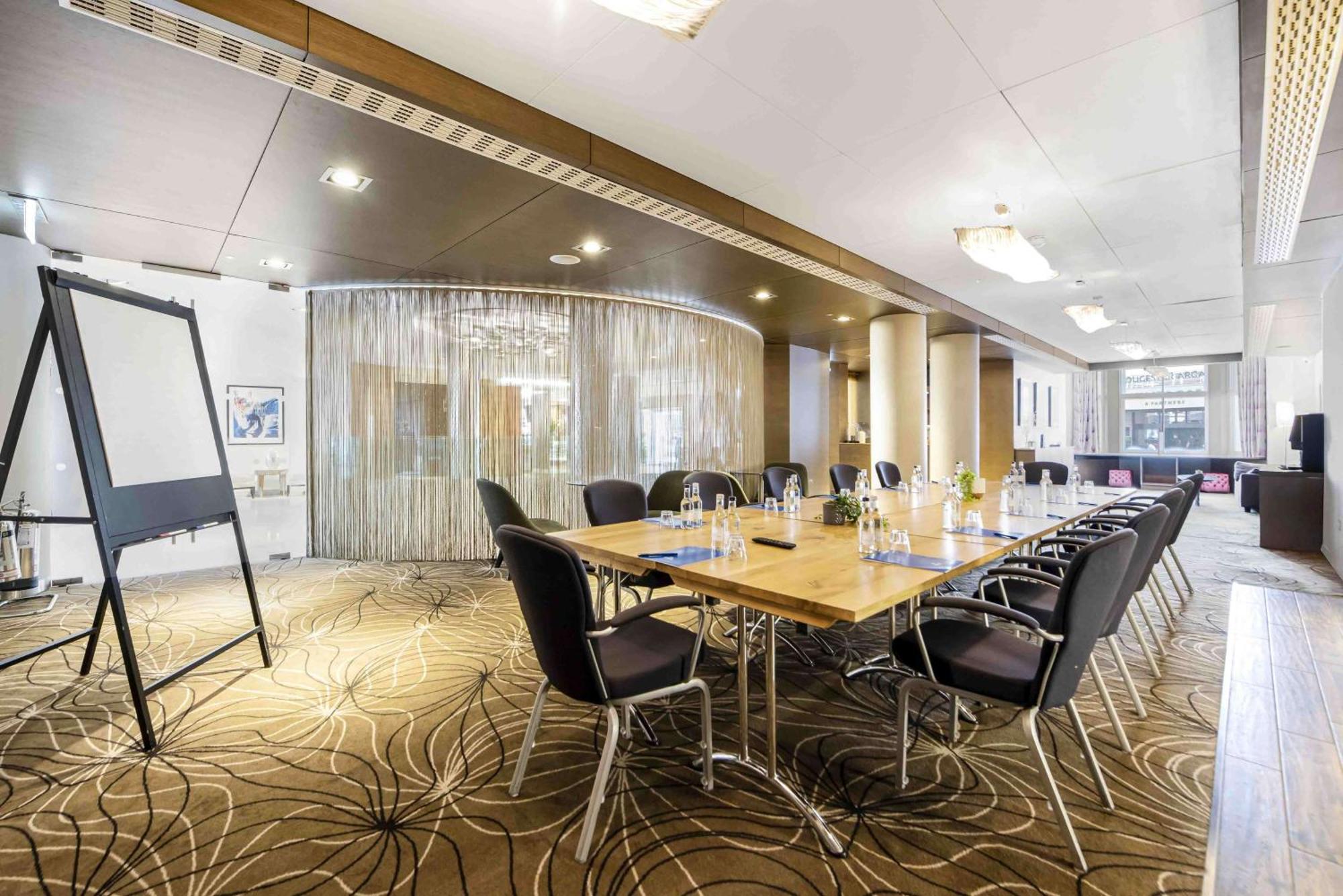 Doubletree By Hilton Kensington Hotell 4*
