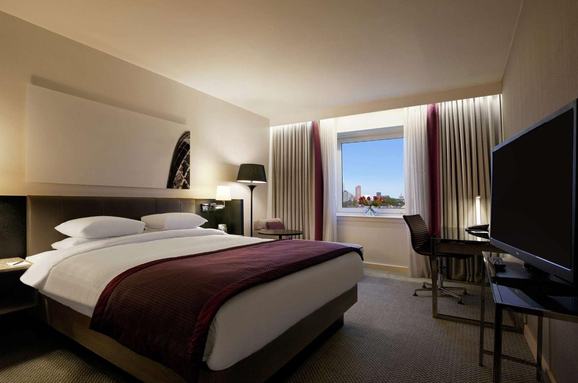Hotel Hilton Angel Islington 4*