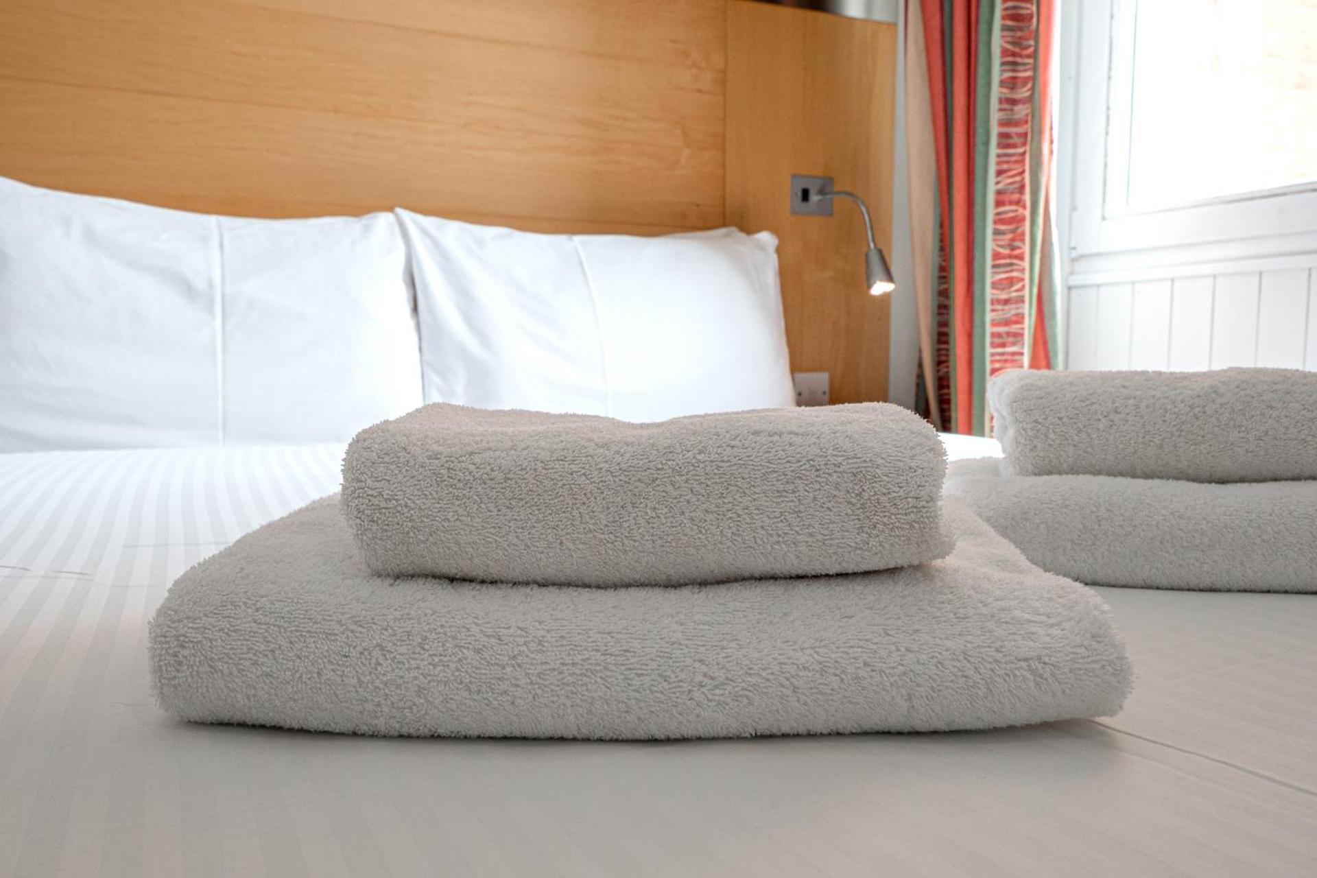 Maiden Oval Hotel London