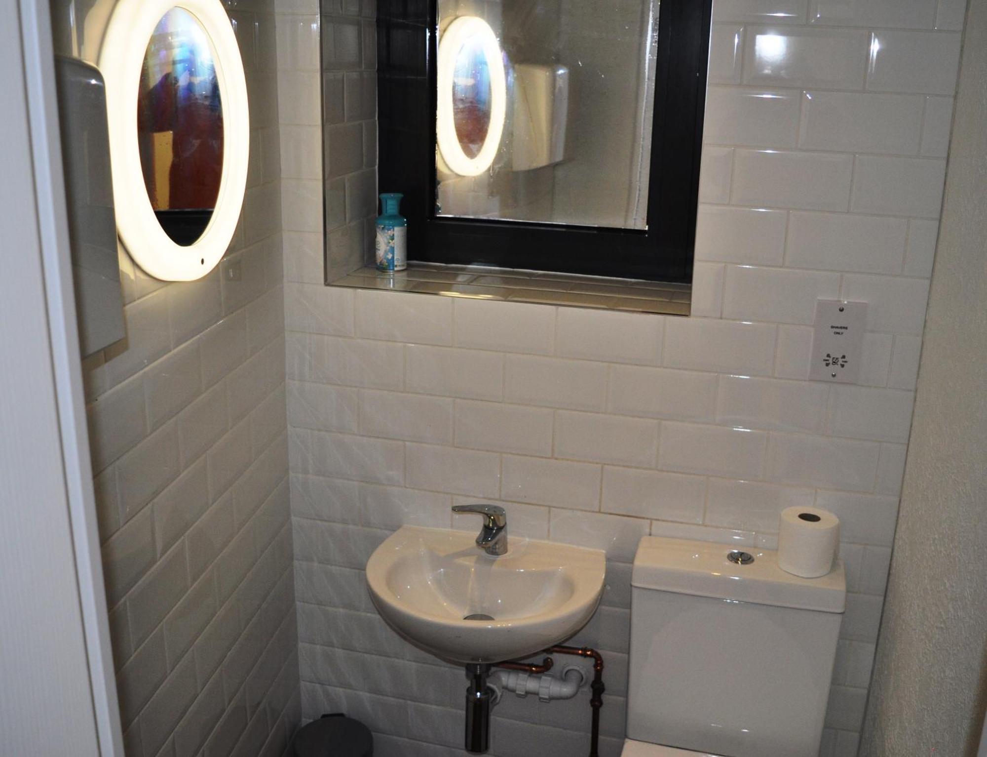 Kapselhotel Cosmos Capsule Coworking London