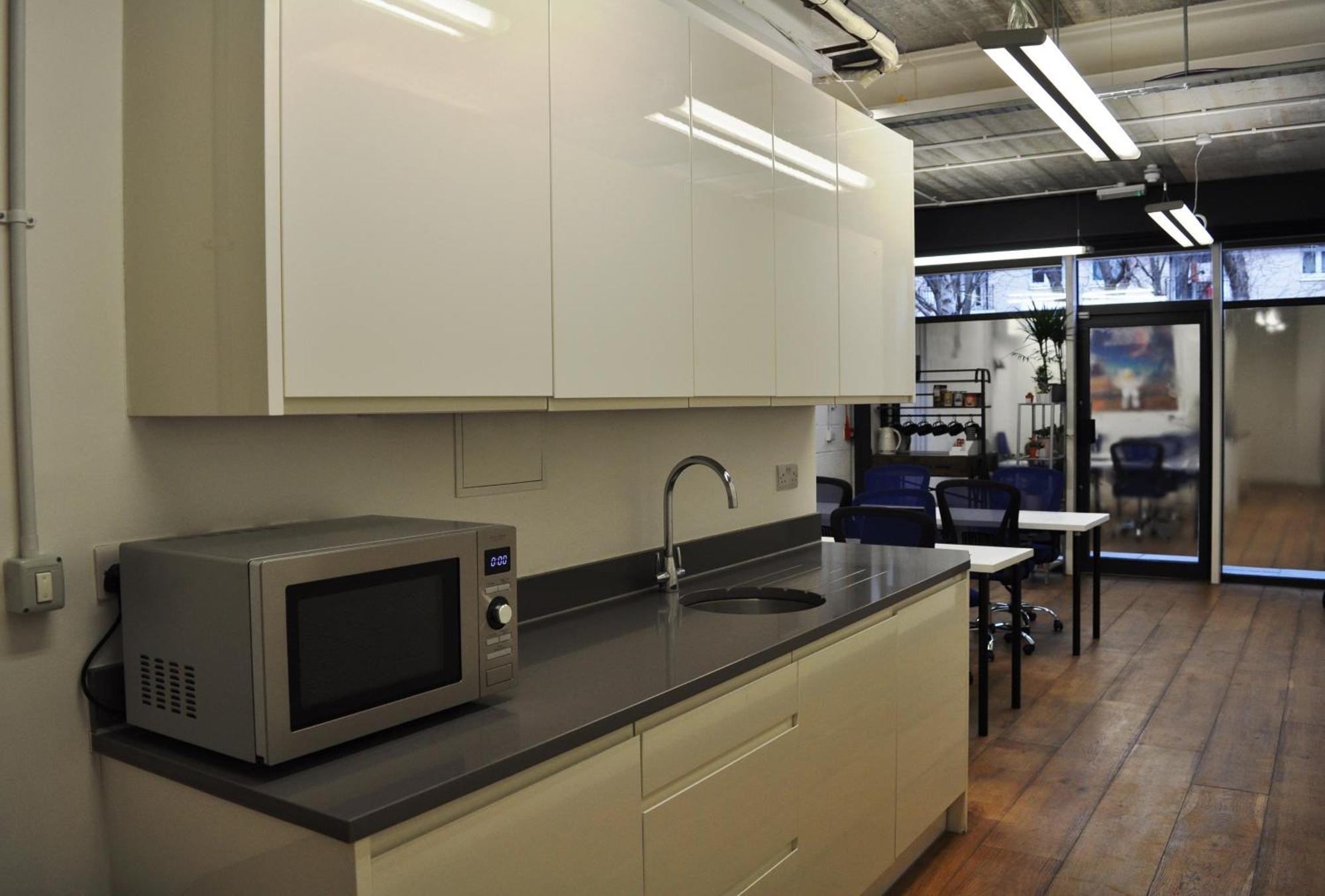 Cosmos Capsule Coworking Kapselhotel