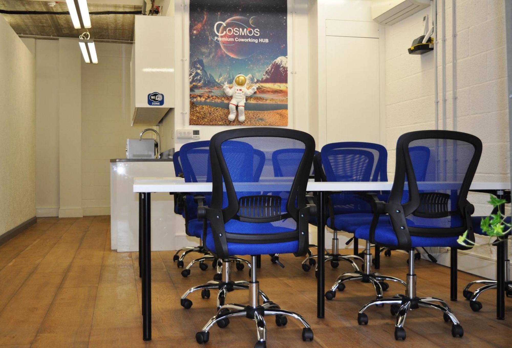 Cosmos Capsule Coworking Kapselhotel