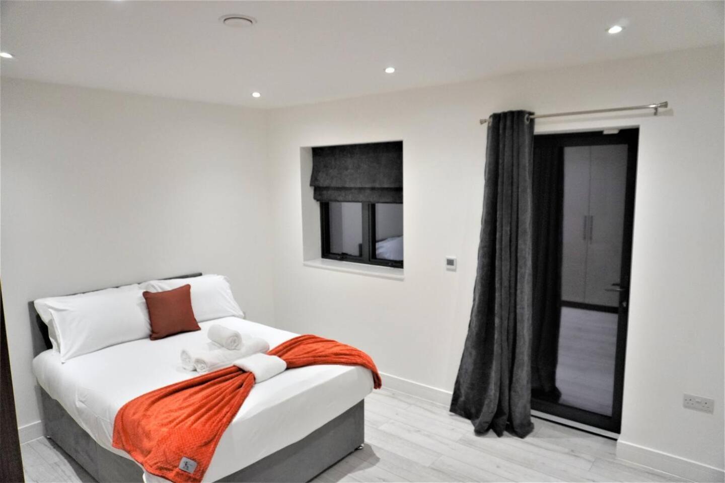 Queens Luxury Wembley Stadium -