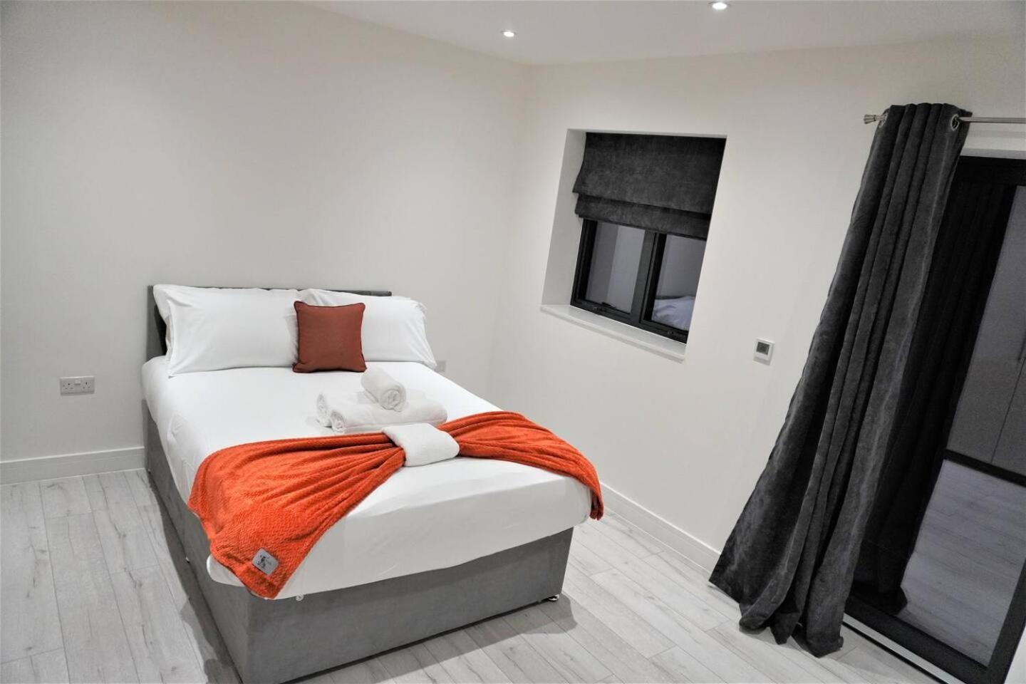 Queens Luxury Wembley Stadium - London