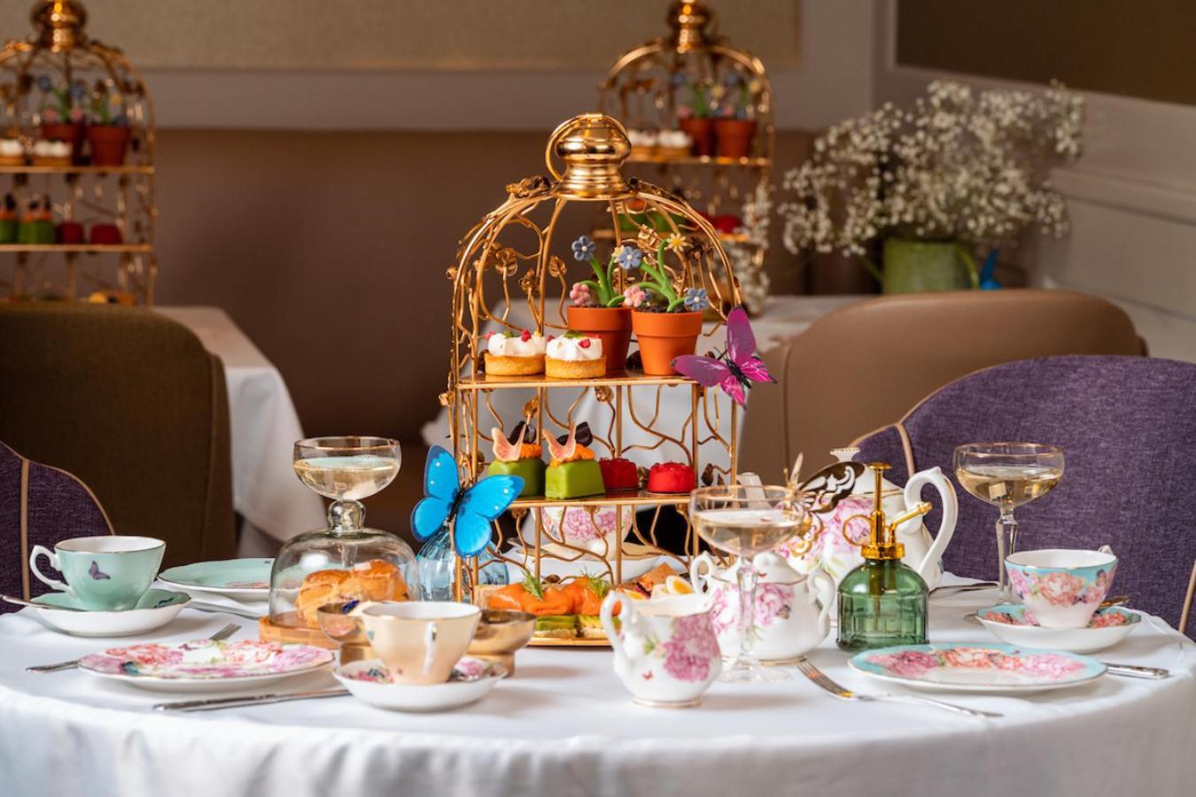 Taj 51 Buckingham Gate And Residences Hotel Londen