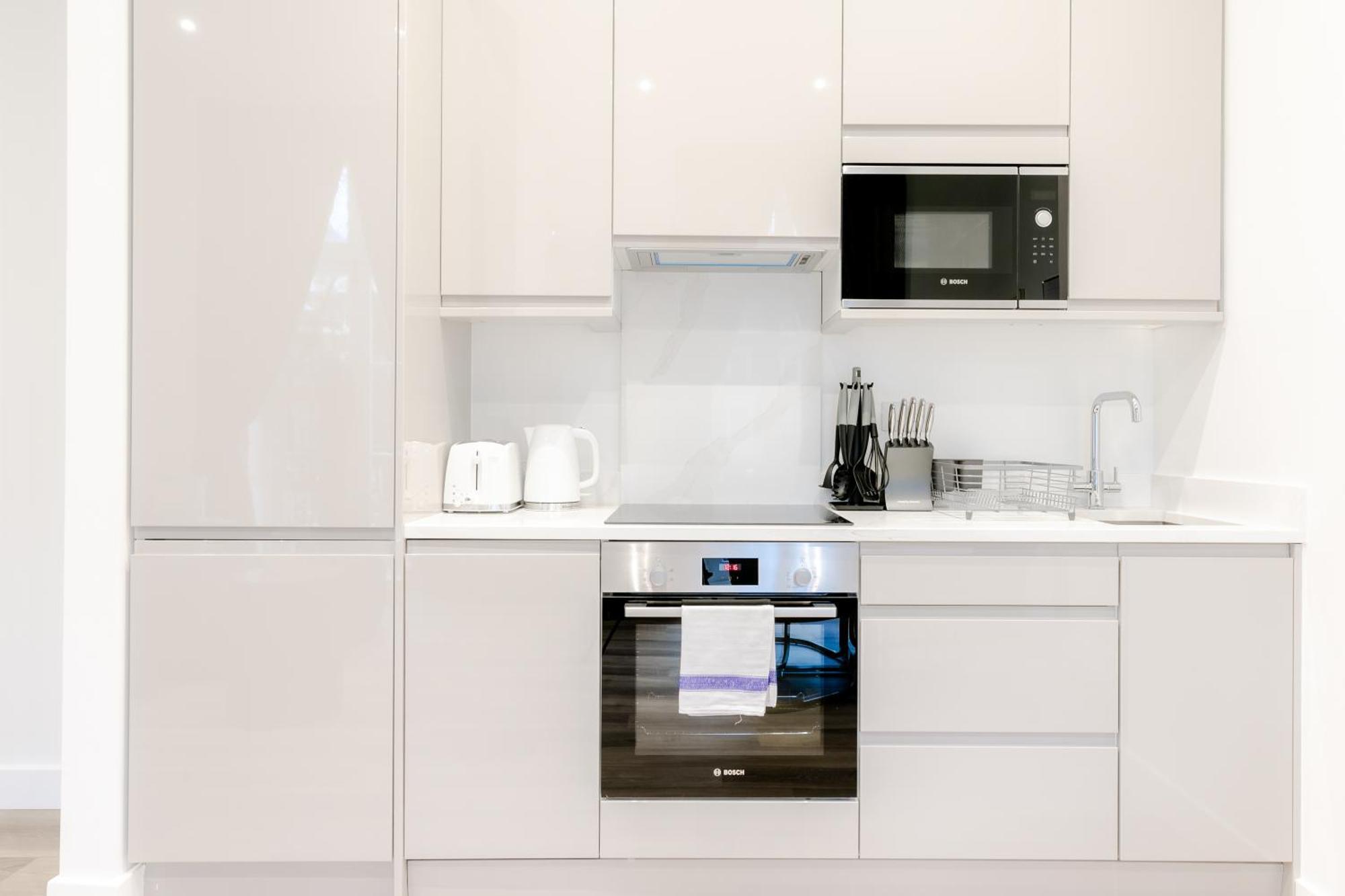 Stylish - Hyde Park Apartment London