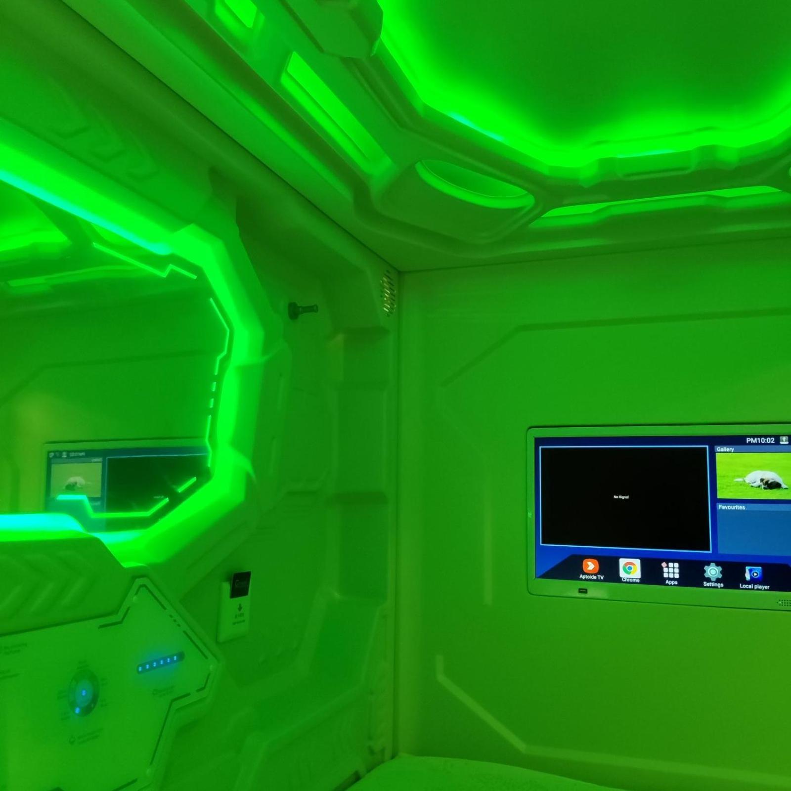 Kapselhotel Cosmos Capsule Coworking