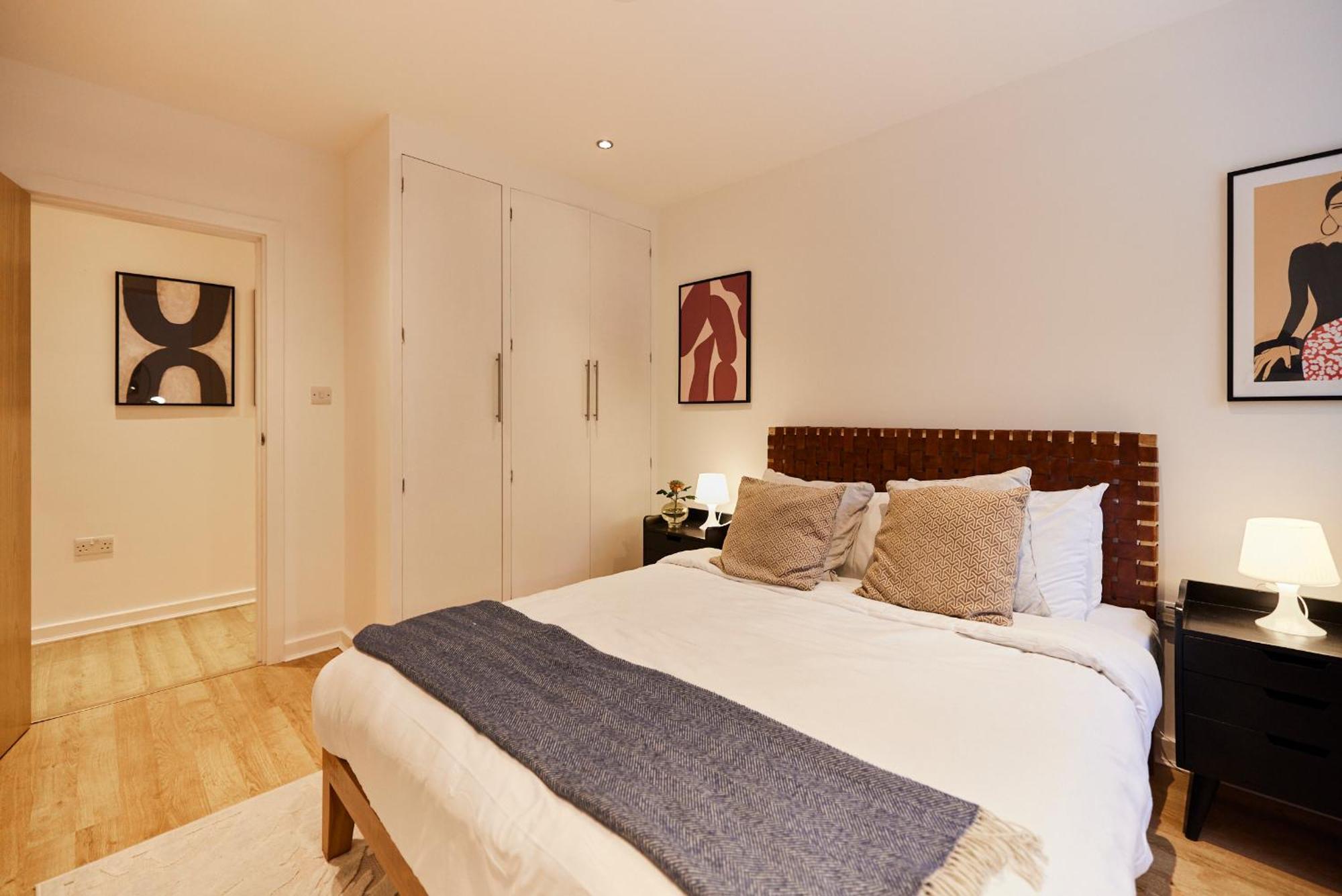 The Putney Escape - Trendy 2bdr Flat With Terrace + Parking Apartment