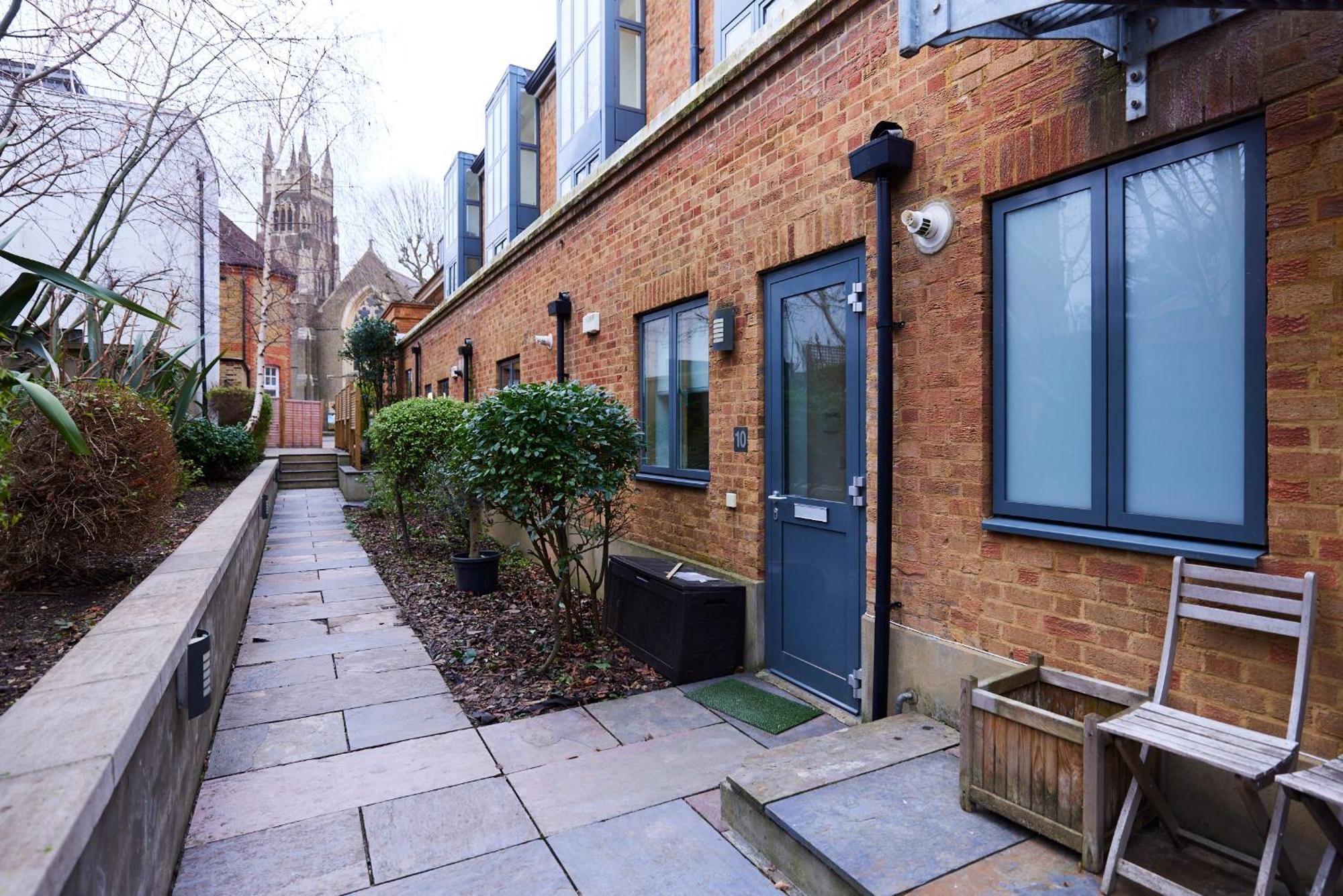The Putney Escape - Trendy 2bdr Flat With Terrace + Parking * London