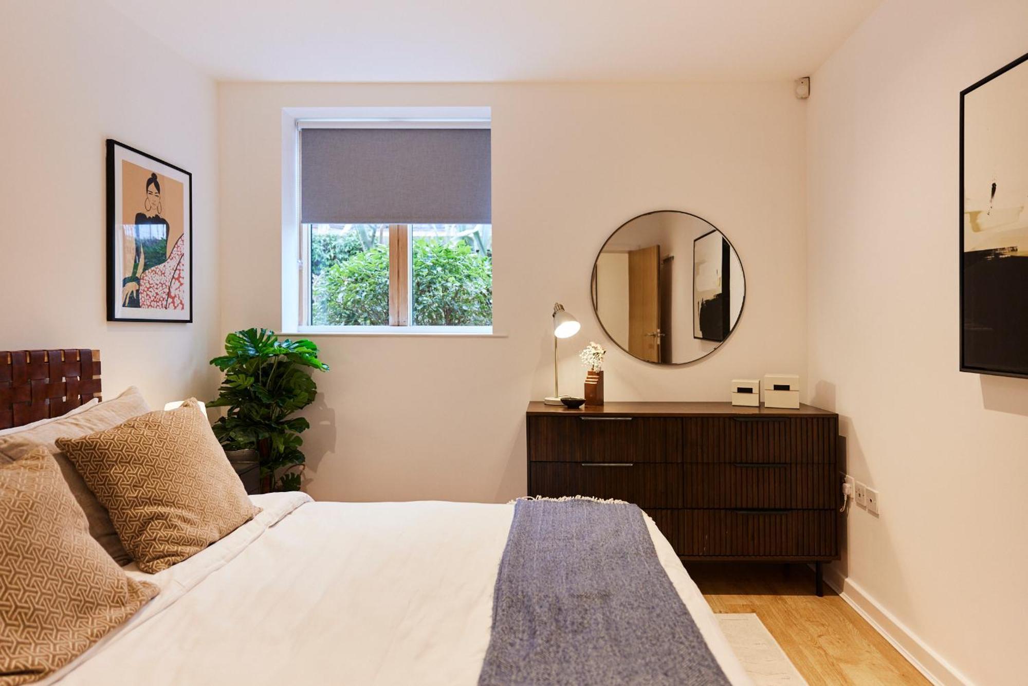 The Putney Escape - Trendy 2bdr Flat With Terrace + Parking Apartment