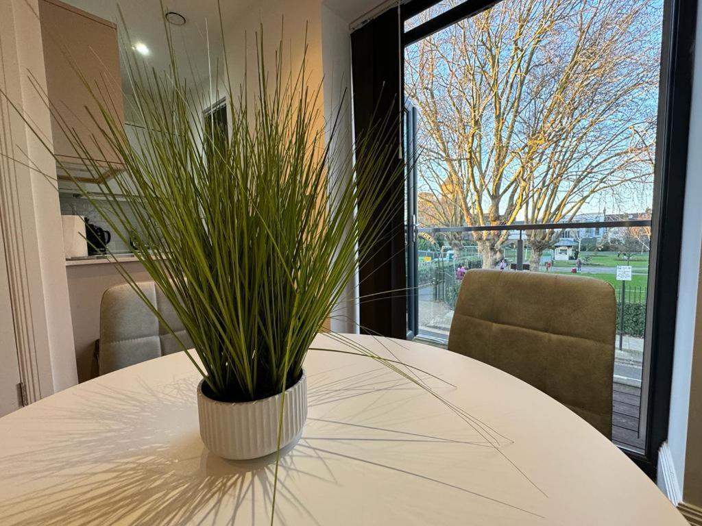 Ferienhaus 2 Bed 2 Bath Balcony View Wimbledon Tennis *