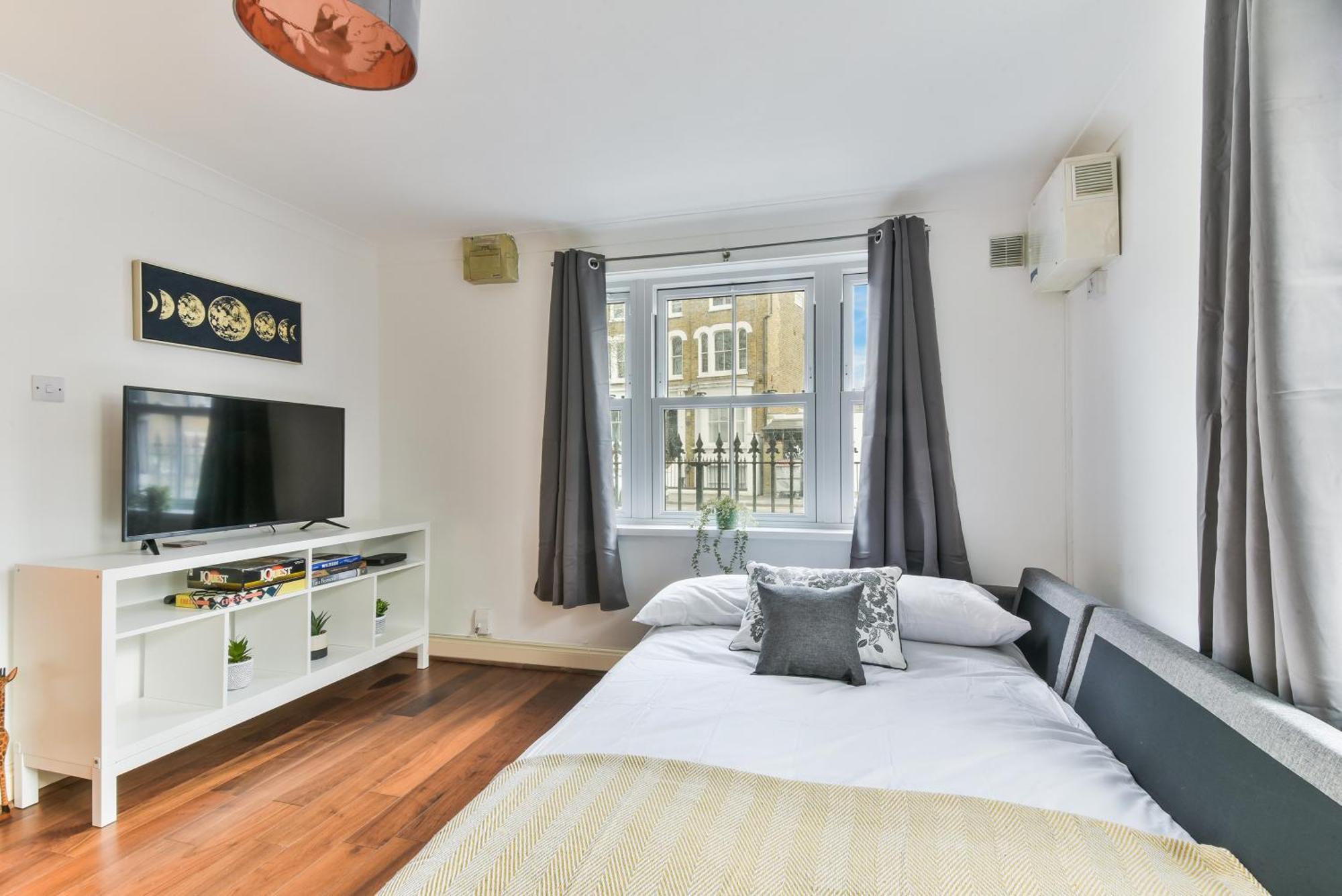 Fantastic Central Line City-pad! Apartment