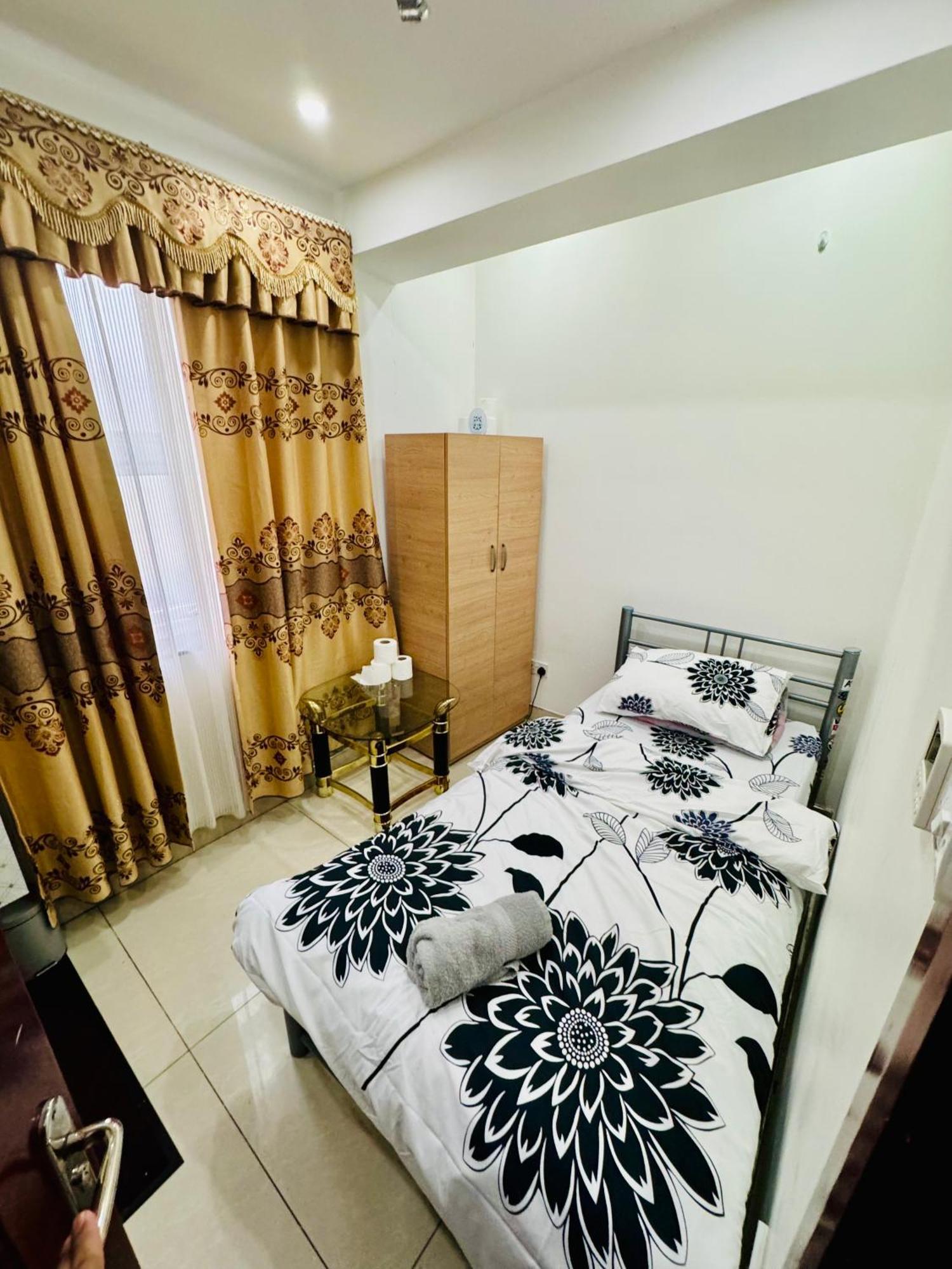 The Great Falcon Bed & Breakfast *