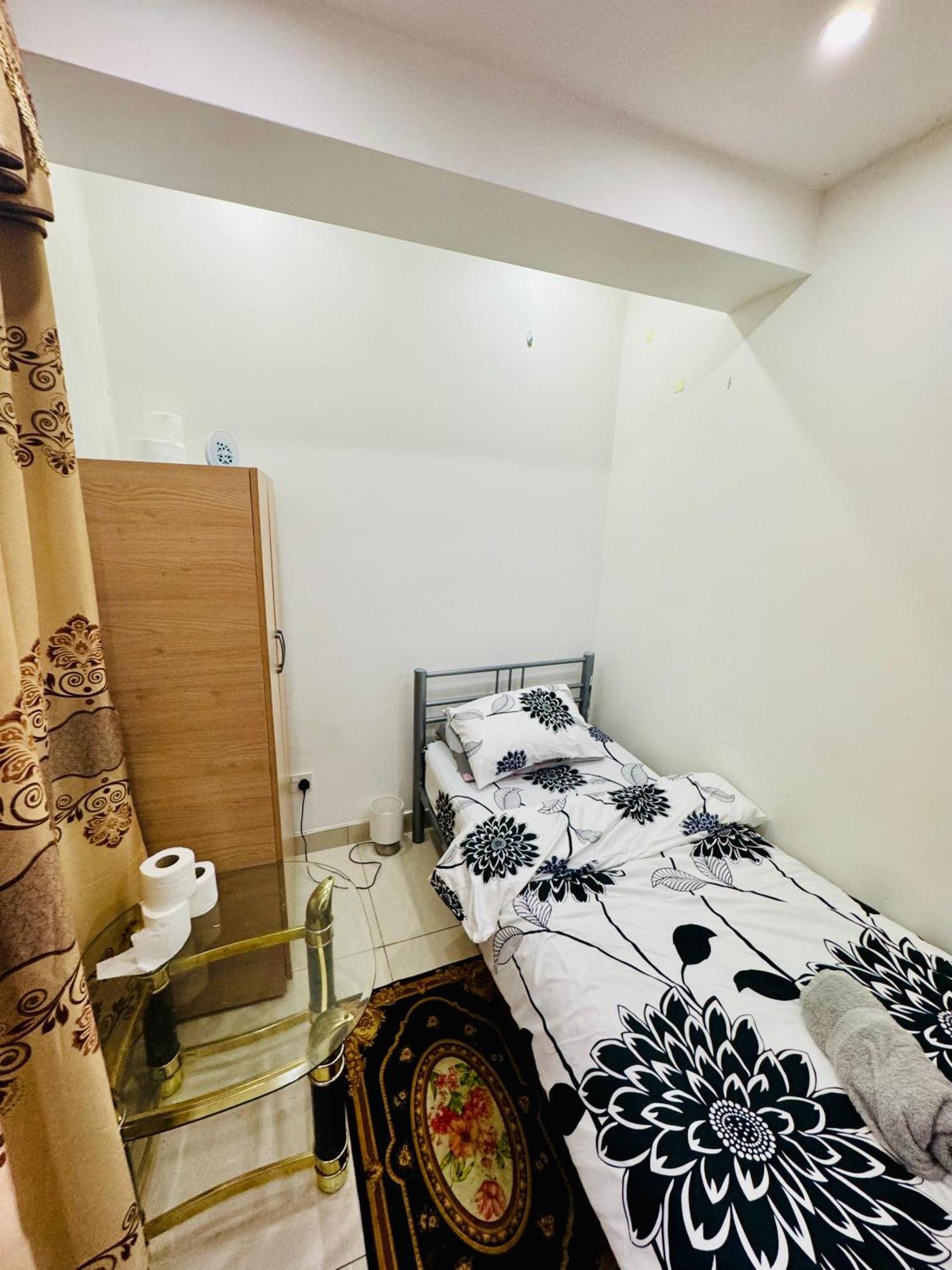 The Great Falcon Bed & Breakfast London
