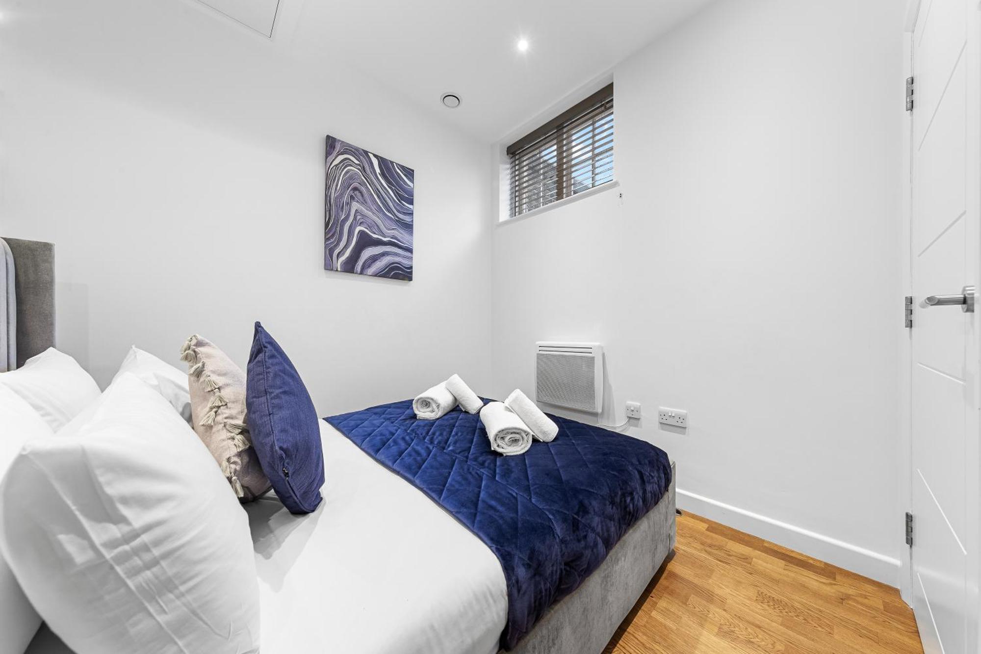 Modern One Bedroom Flat - Near Heathrow, Windsor Castle, Thorpe Park - Staines Tw18 Apartamento Londres
