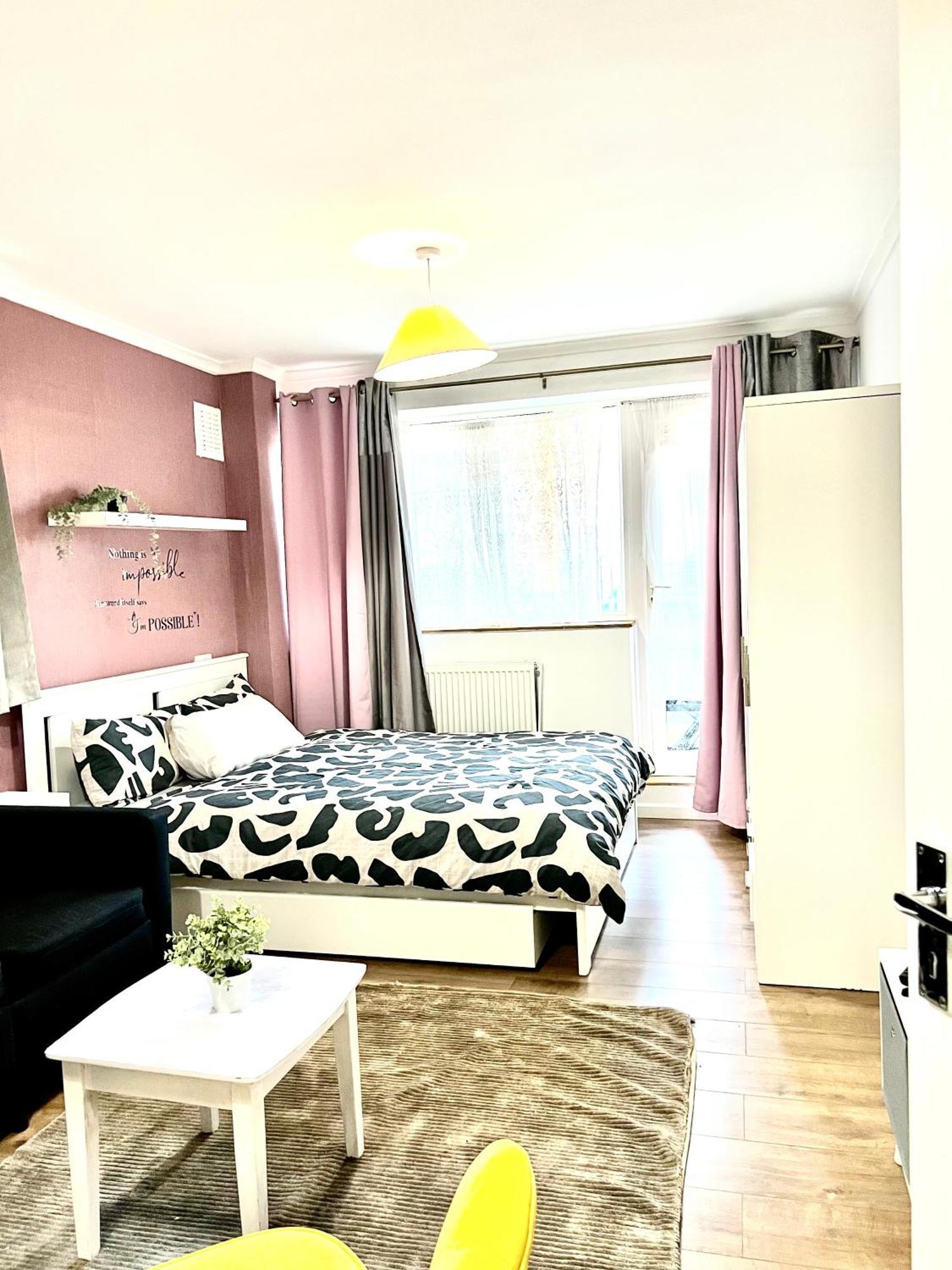 Apartment Cosy 4 Bedrooms London