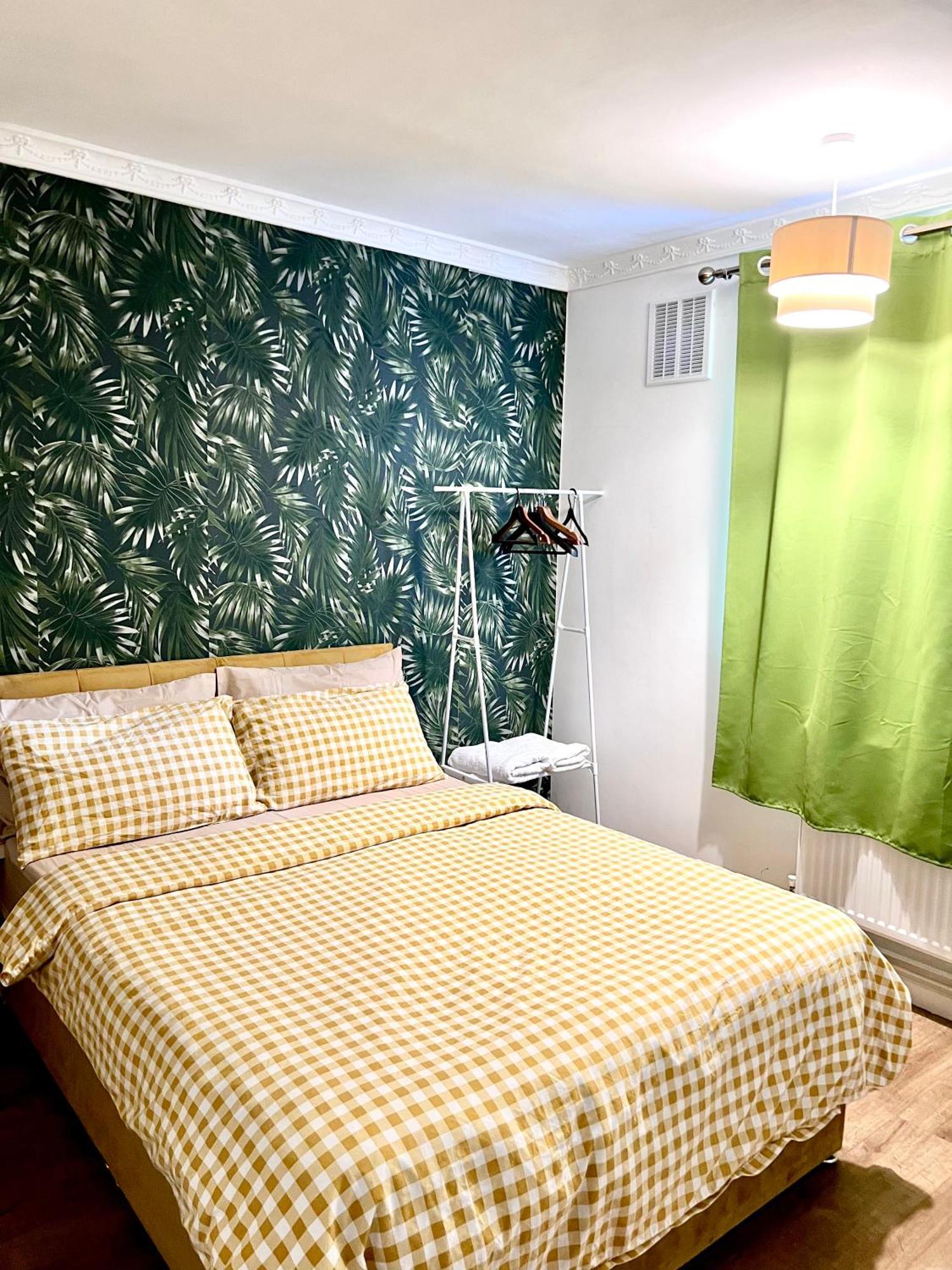 Cosy 4 Bedrooms London