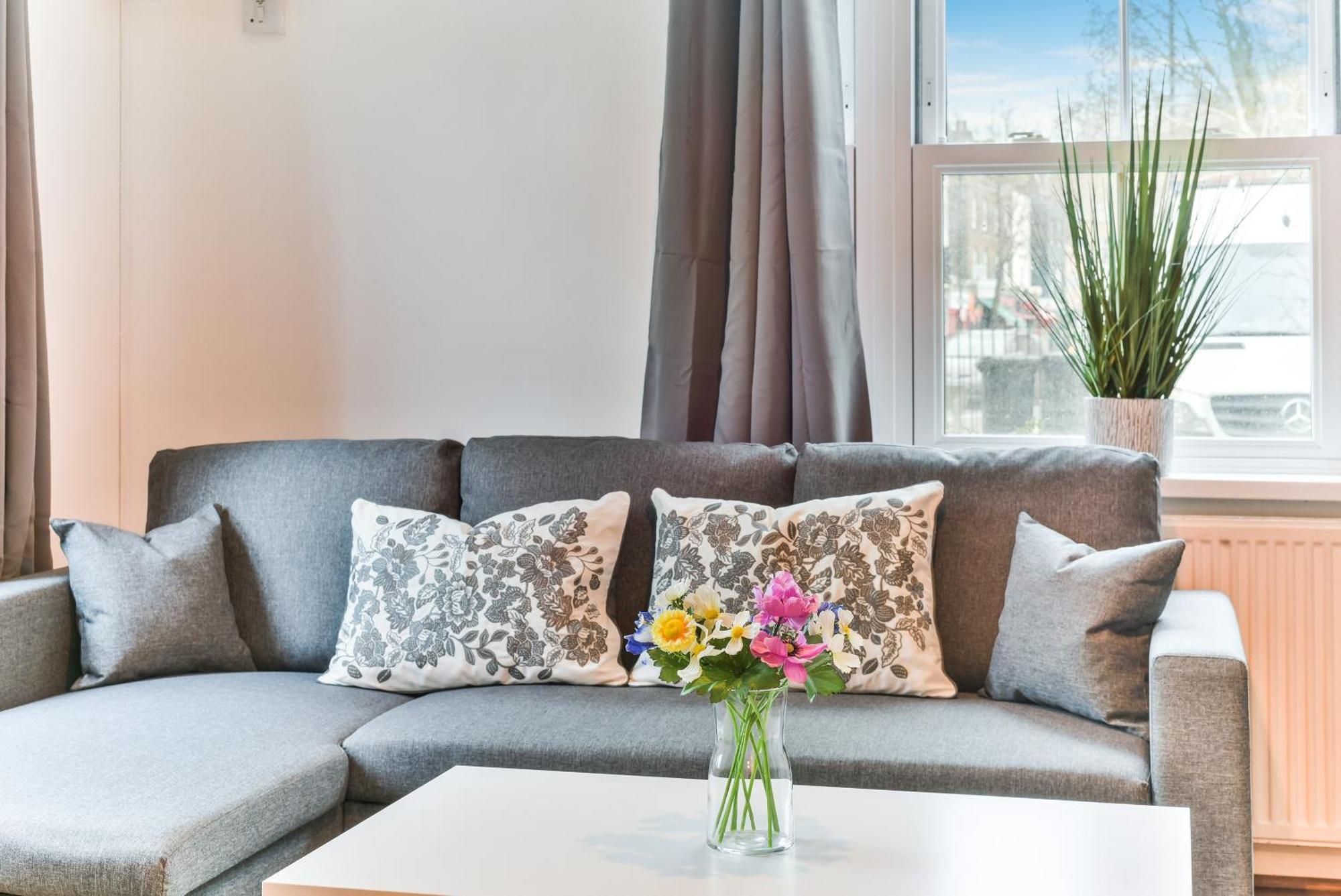 Fantastic Central Line City-pad! Apartment *