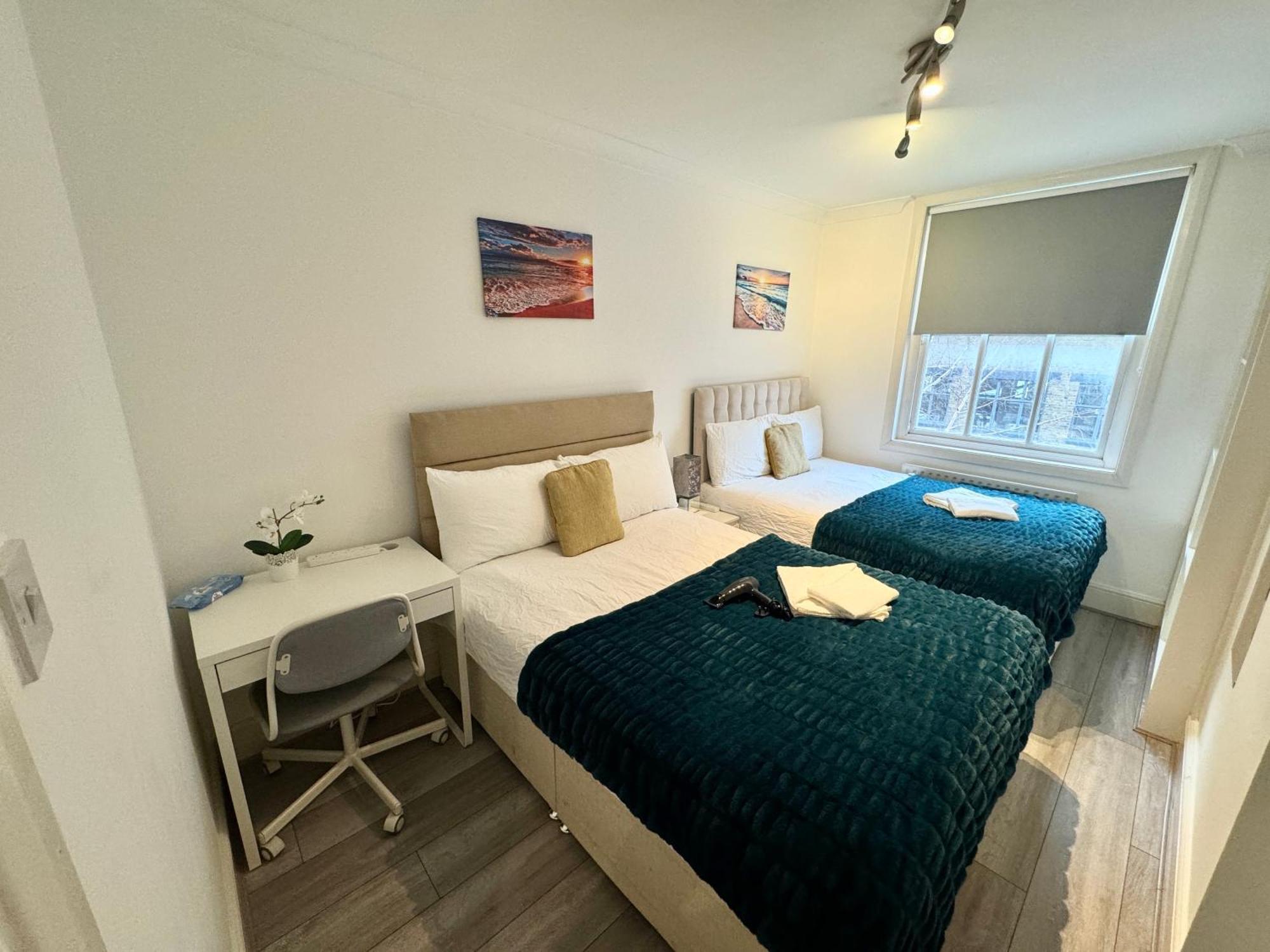 Downtown Chic Private Bedrooms In King's Cross 4 * London