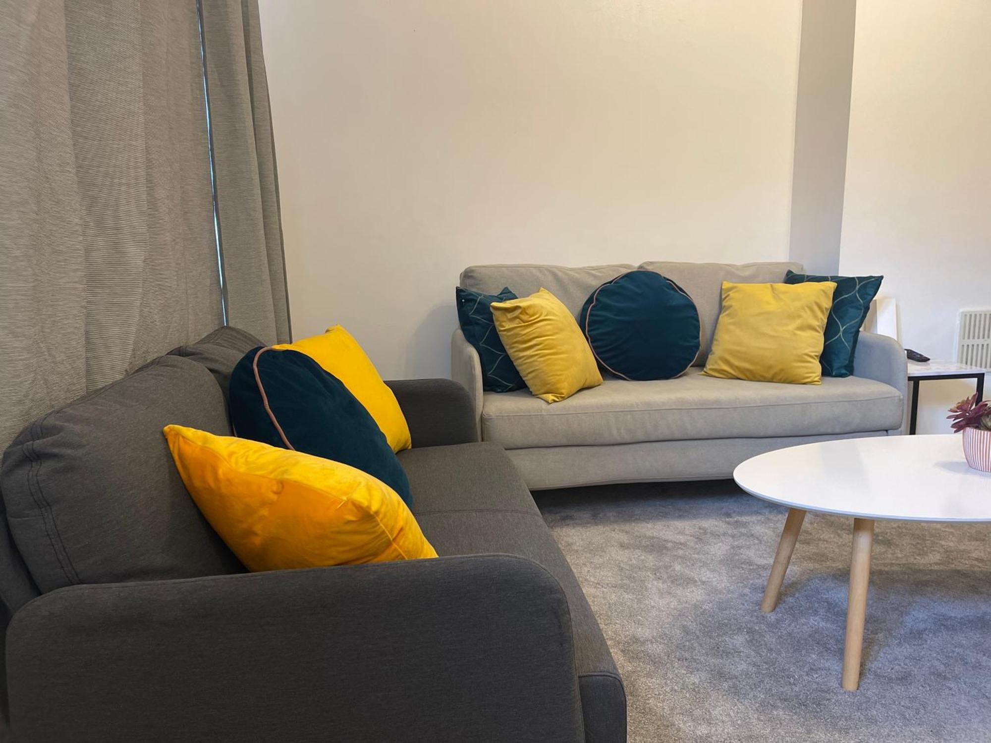 Tooting - Cosy 2 Bedroom House With Garden, 5 Mins Walk To Tube Station Vakantiehuis *