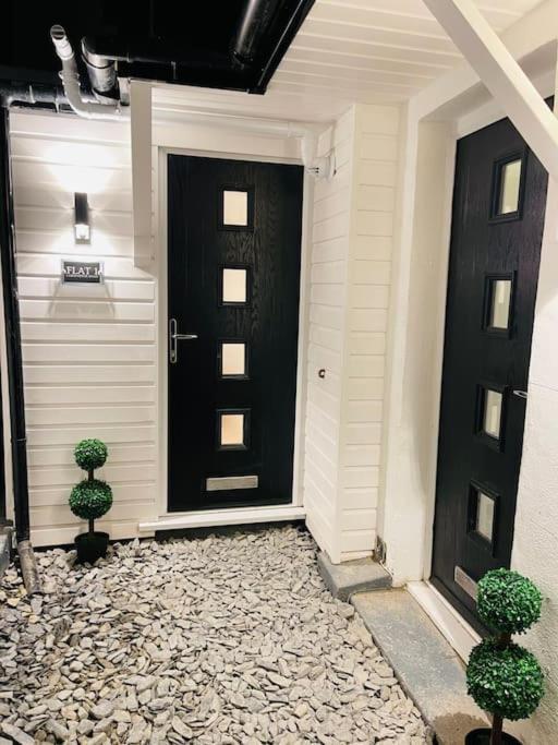 Apartment Luxury 2 Bedroom With Private Terrace & Parking - Wanstead, Escape In London