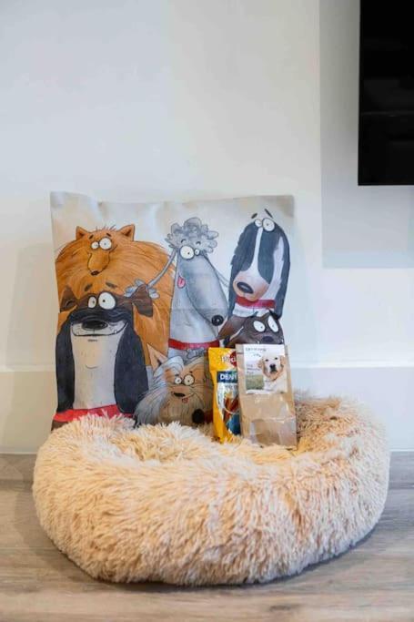 Apartment Luxury 2 Bedroom With Private Terrace & Parking - Wanstead, Escape In *