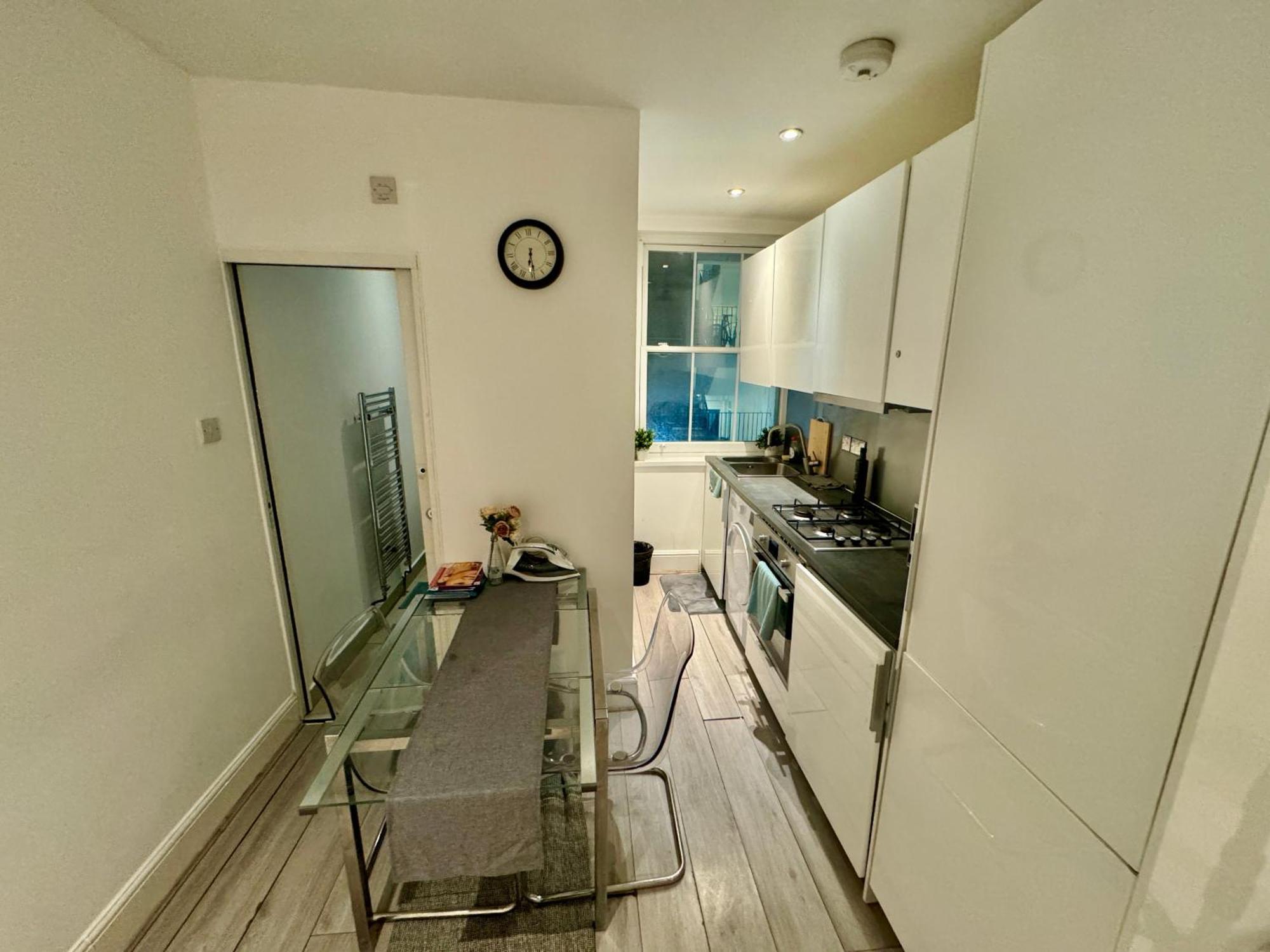 Pensión Downtown Chic Private Bedrooms In King's Cross 4 *