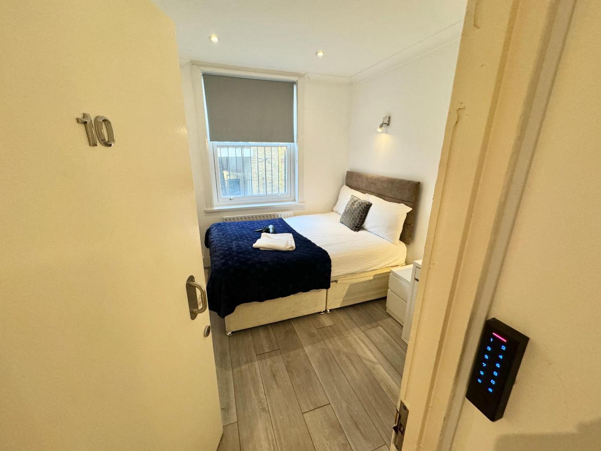 Downtown Chic Private Bedrooms In King's Cross 4 Pensión Londres