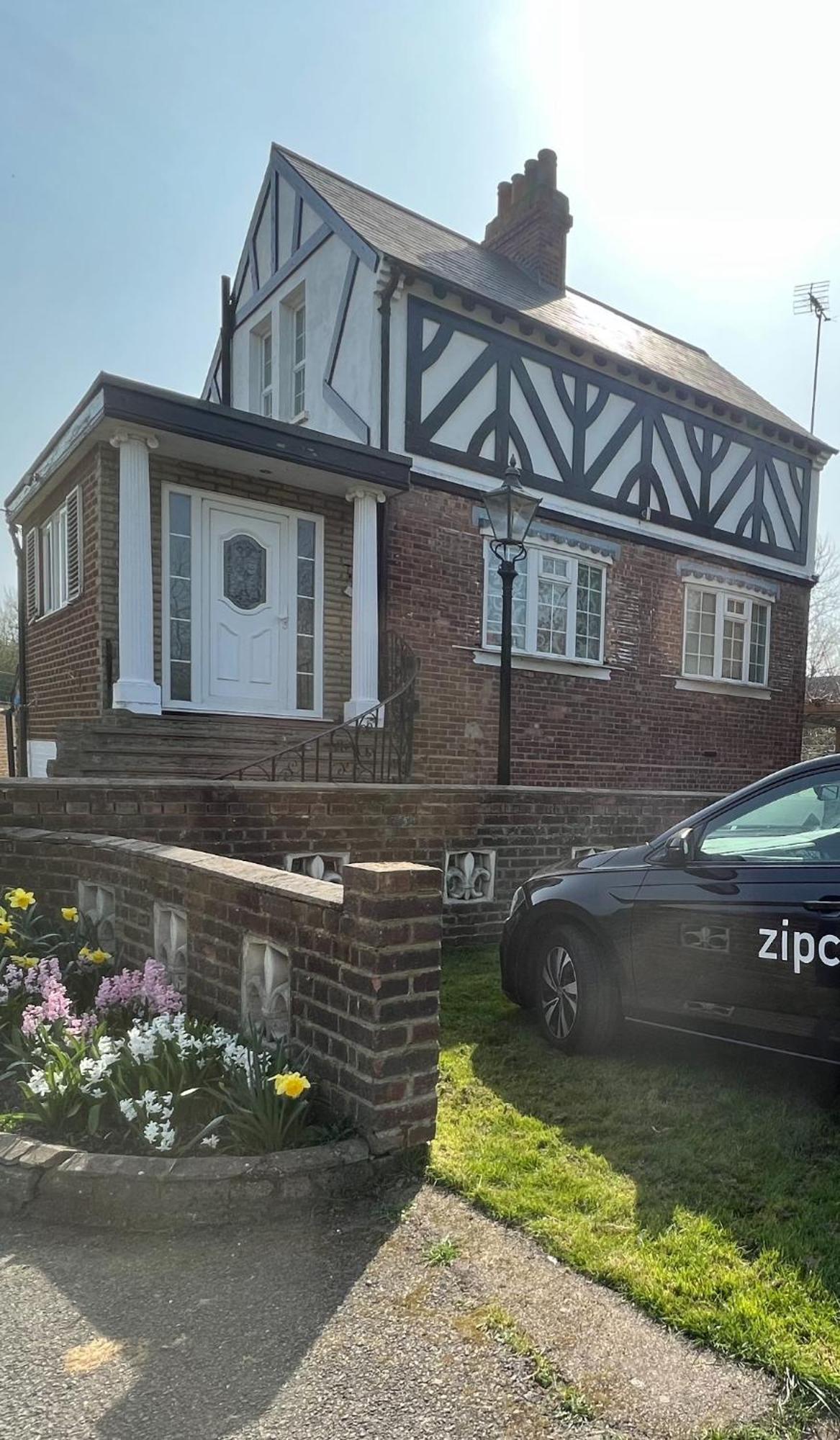 Idyllic In Jubilee Park Holiday home London